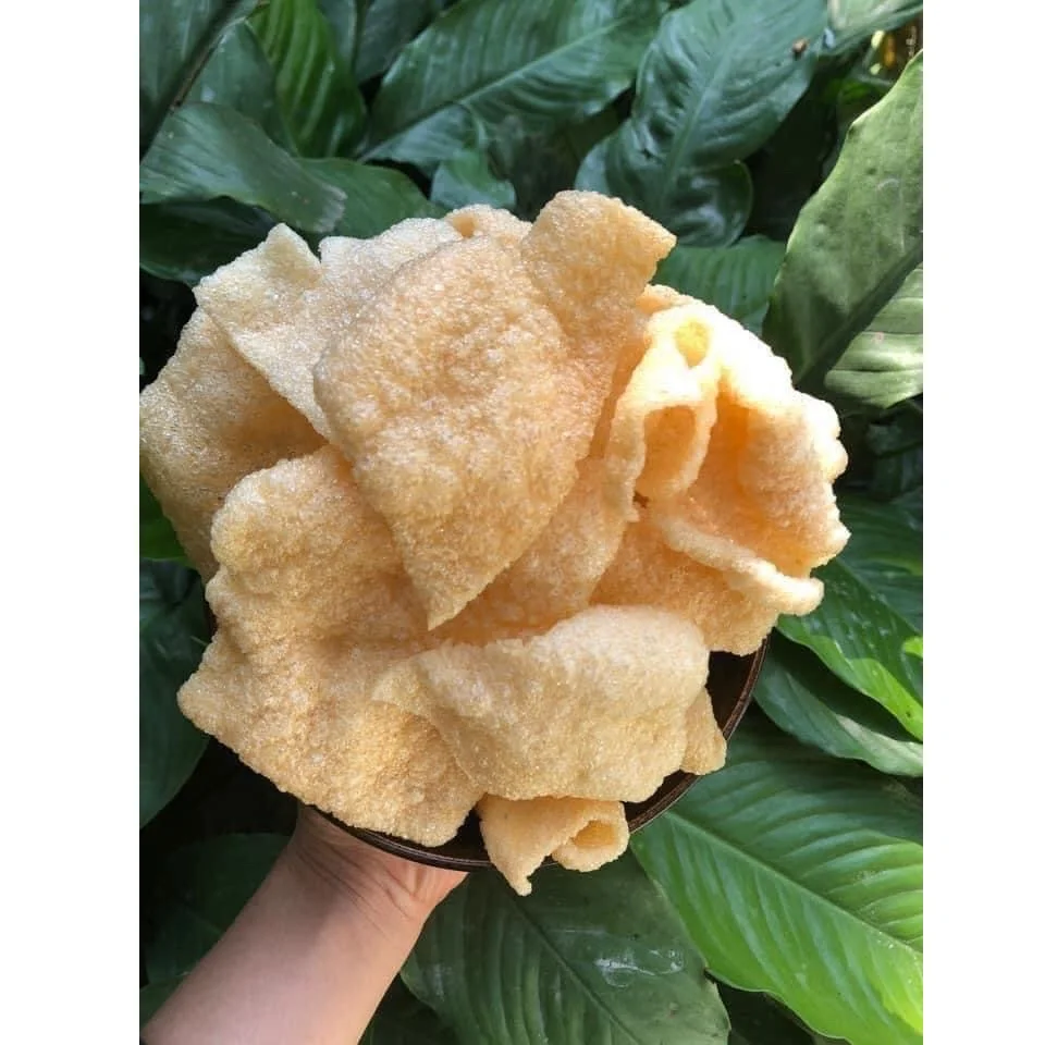 Best Price Seafood Snacks Carton Package Wholesale Salty Taste Crispy OEM Prawn Cracker from Vietnam with 9 months Shelf Life