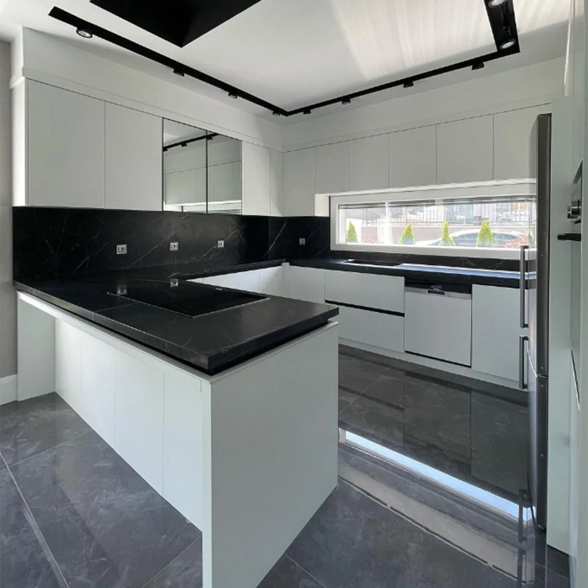 Complete Furnished Kitchen Cabinet Supplier MDF Water Resistant OEM Equipment Appliance Light Counter Flooring Sink Faucet Shelf