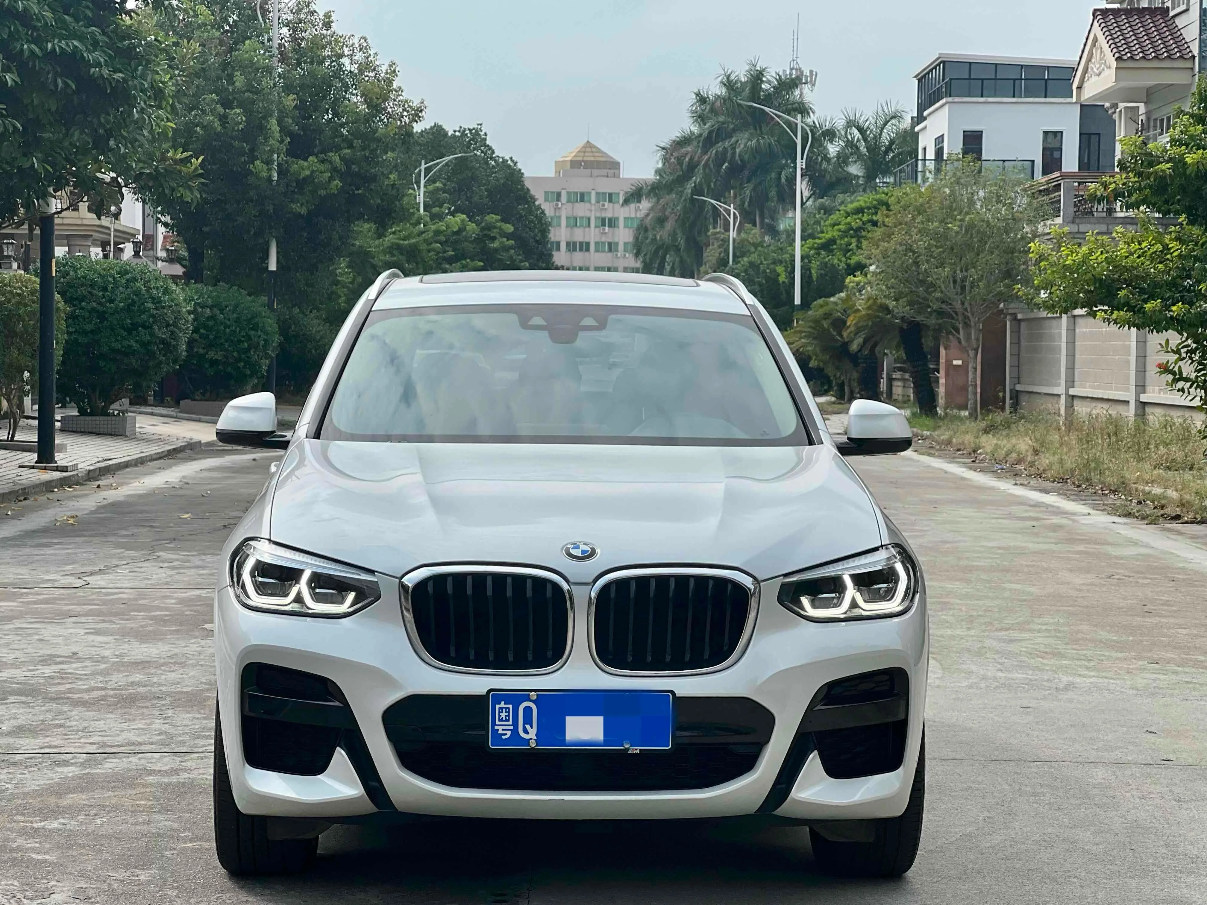 Стильный спортивный внедорожник для BMW X3 2020 xDrive25iM комплект
