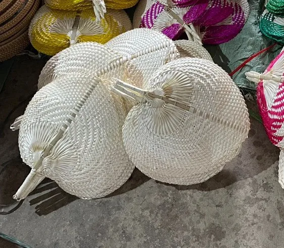 VietNam Wholesale Custom Product Heart Shaped Bamboo Hand Fan For Wedding