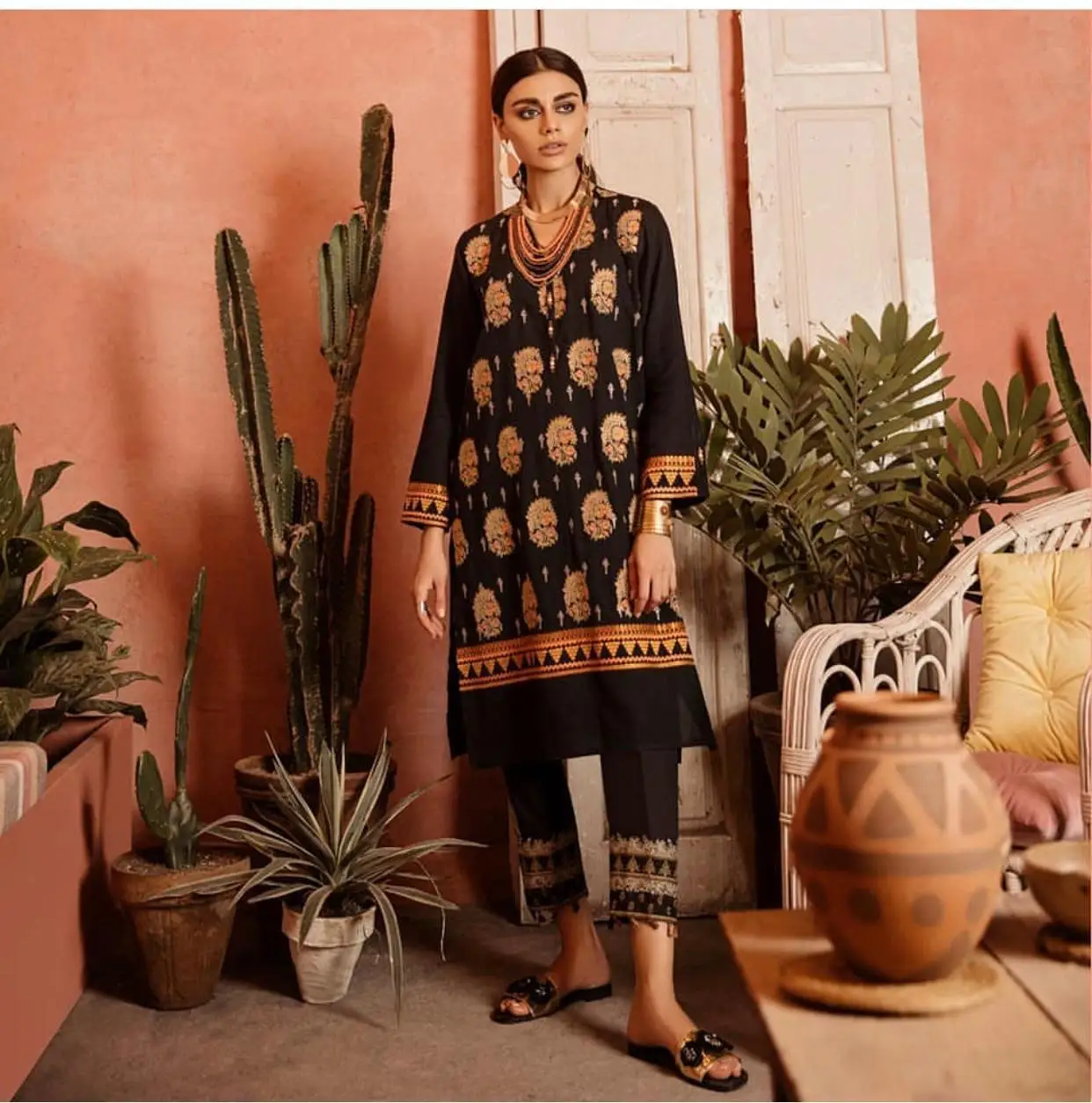 Modern Fashion Designer Indian Pakistani Lawn Linen Cotton Georgette 3 Piece Suits Available on Wholesale Price.
