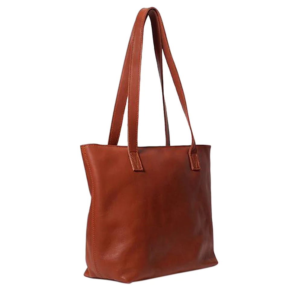 Wholesale Supplier of Fashionable Vintage Style Chairman Lining Material Women Genuine Leather Handbags at Best Price