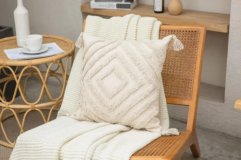 Boho Decorative Throw Pillow Case Handmade Tufted Cushion Case With Tassel Custom Bohemian Macrame Weave Boho Cushion Cover