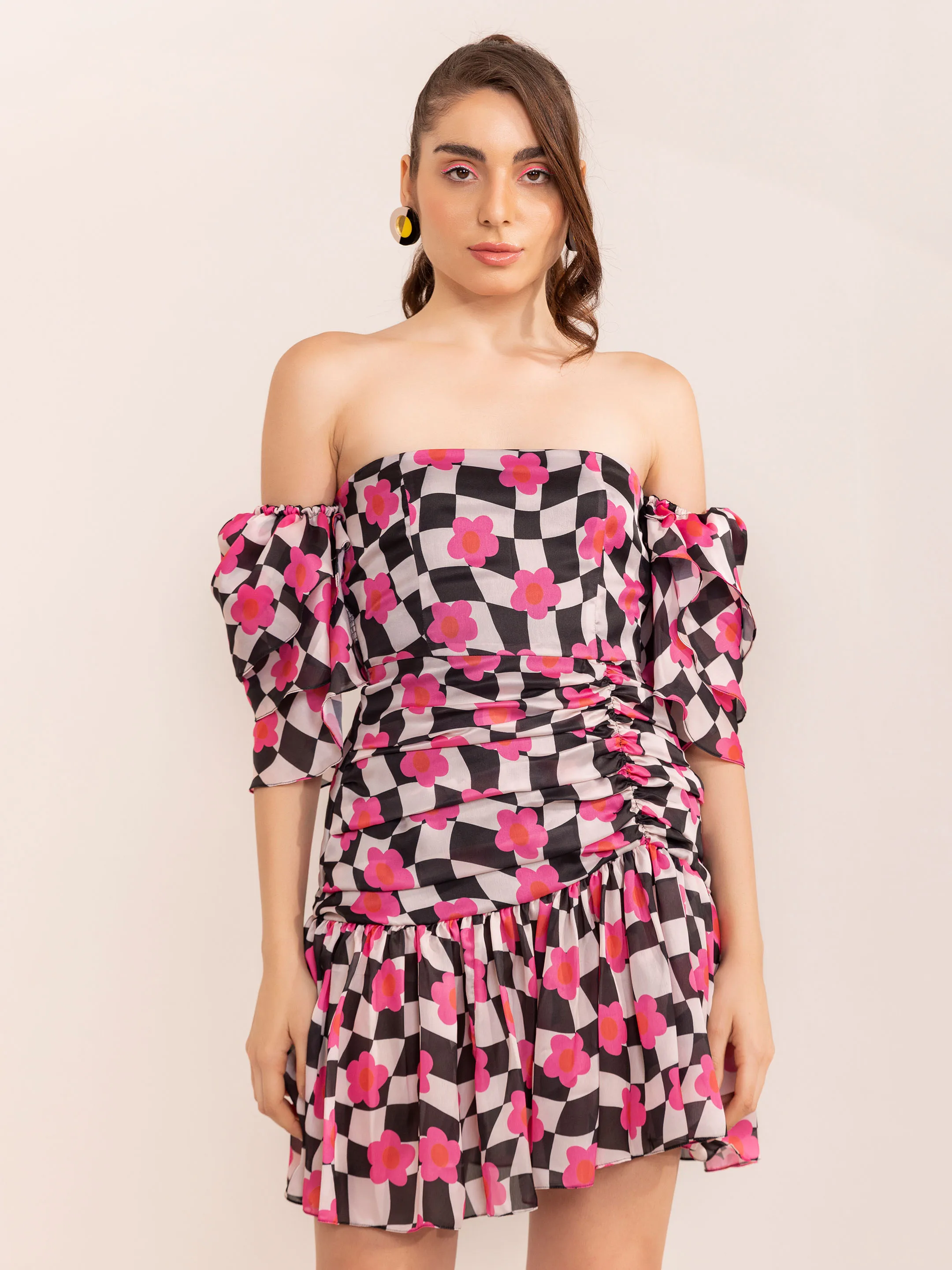 Custom 2024 Trending Design Pink Checkered Lemonade Printed Off Shoulder Short Dress For Women One Piece Dress At Factory Price