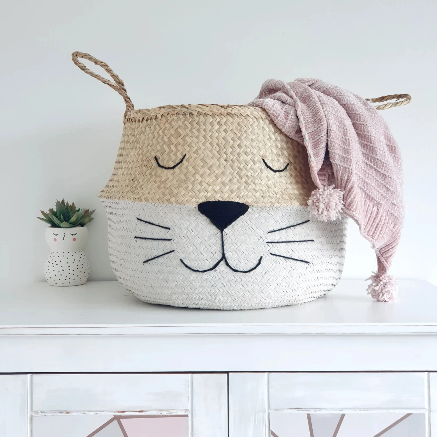 Hot Sale Cheap Straw Wicker Natural Handwoven Colorful Cute Animals Wholesales Round Shape Belly Seagrass Basket Storage