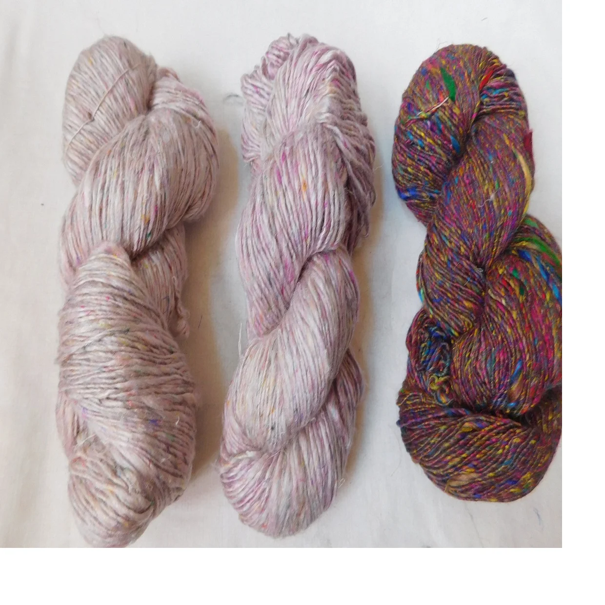 In pastel & multicoloured tweed sari silk yarn with 200 grams length in 100 meters,recycled sari silk fiber for silk yarn stores