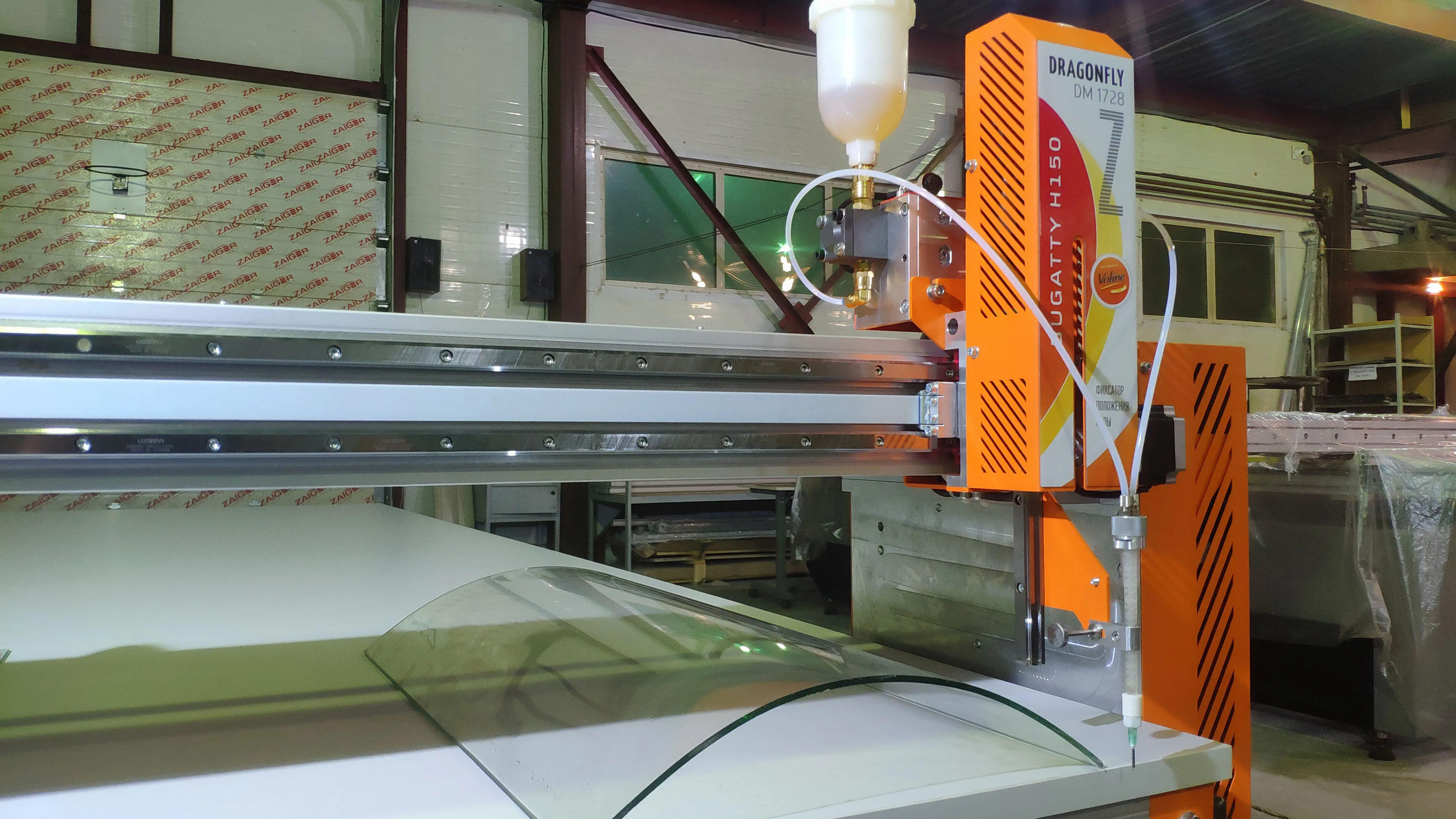 Stained Dragonfly Glass Machinery Equipment with Glass and Firm Cutting Function Machine for Production of Stained Glass