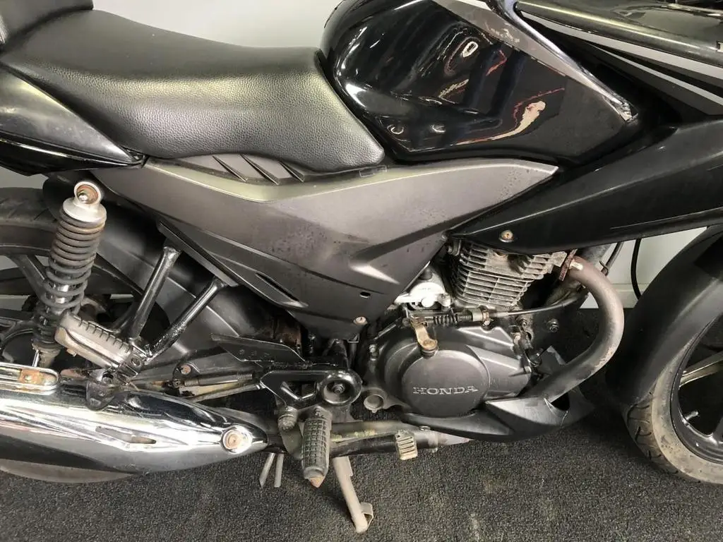 Quality Best Price Wholesales H o n d a CBF125 M-D in Black and with 34,787 miles used sport bike available now for sale