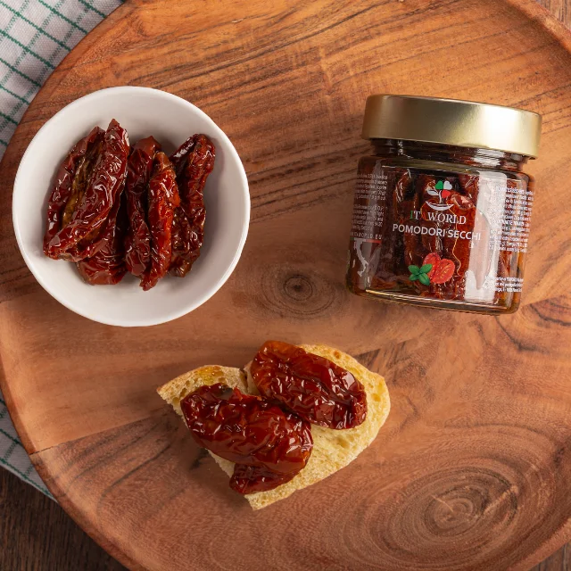 Best Quality Traditional Italian Food Dried Tomatoes in Extra Virgin Oil 180 gr Itaworld For Whosale