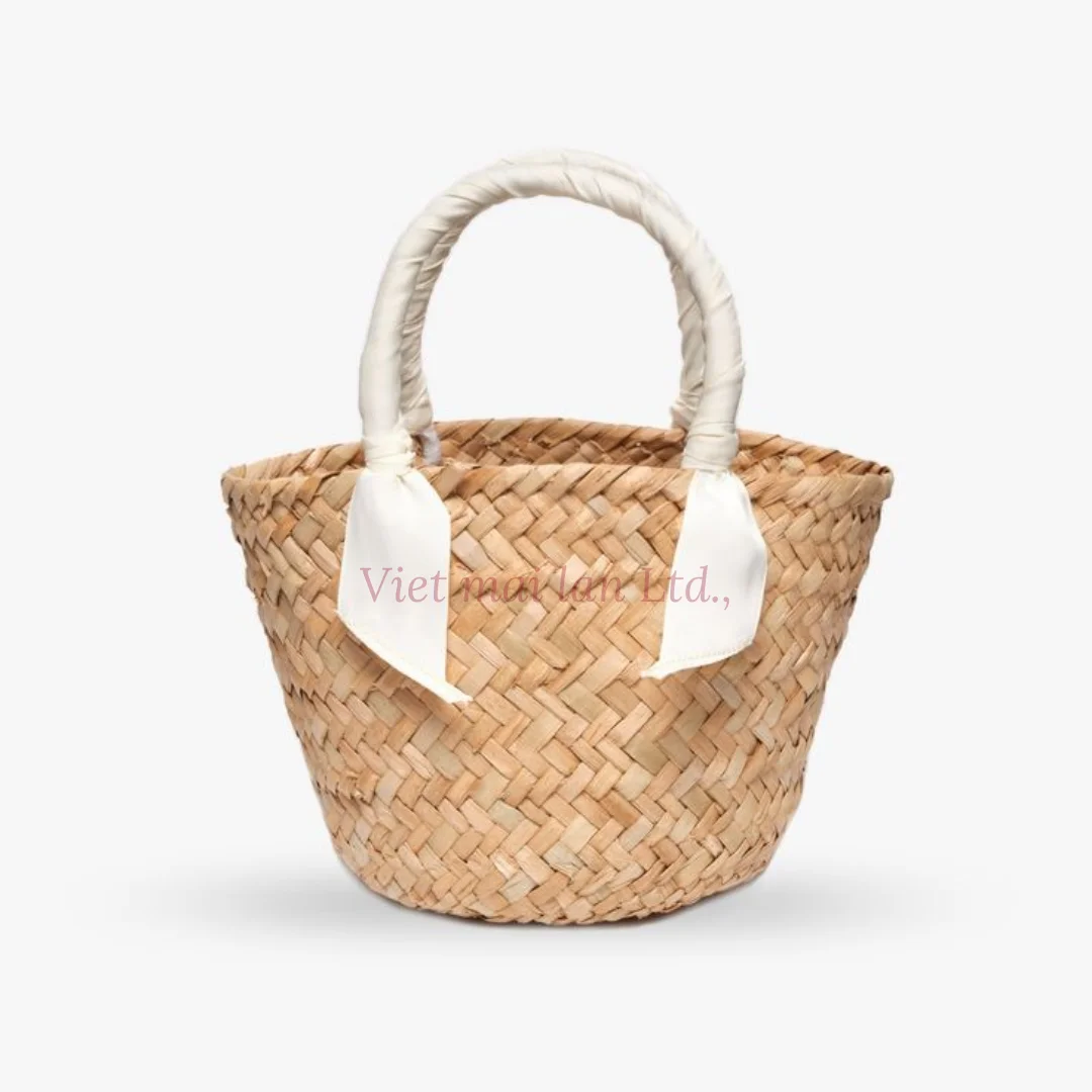 Handwoven Basket Straw Purse for Women Woven Straw Rattan Shoulder Bag Vintage Beach Tote Bag