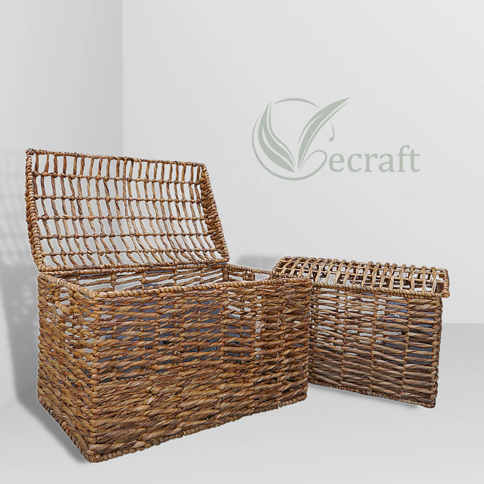 Oversized seagrass Trunk basket Natural Color Storage Basket With Hinged Lid For Home Kitchen Bathroom Bedroom