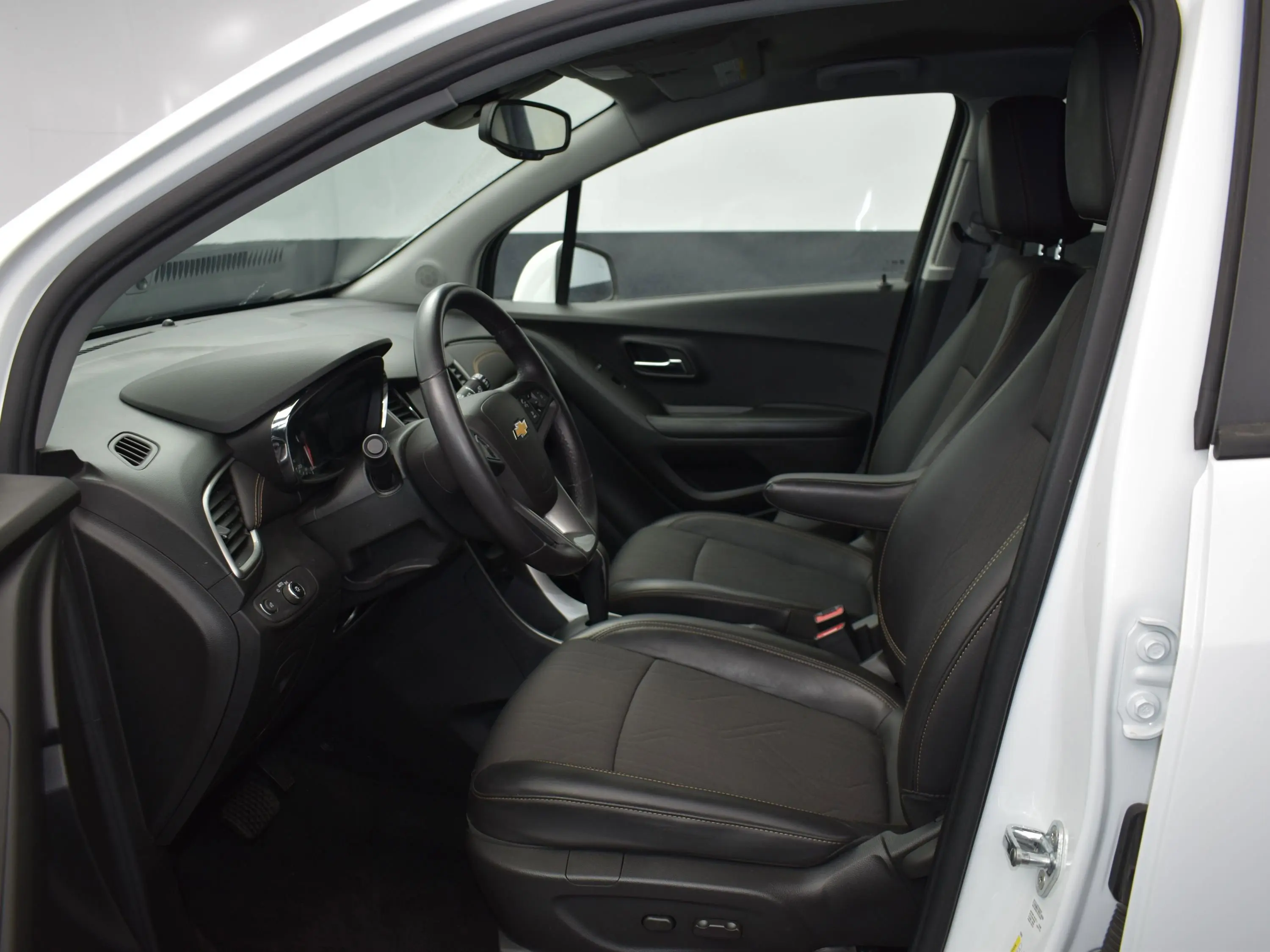 Used 2022 Chevrolet Trax LT