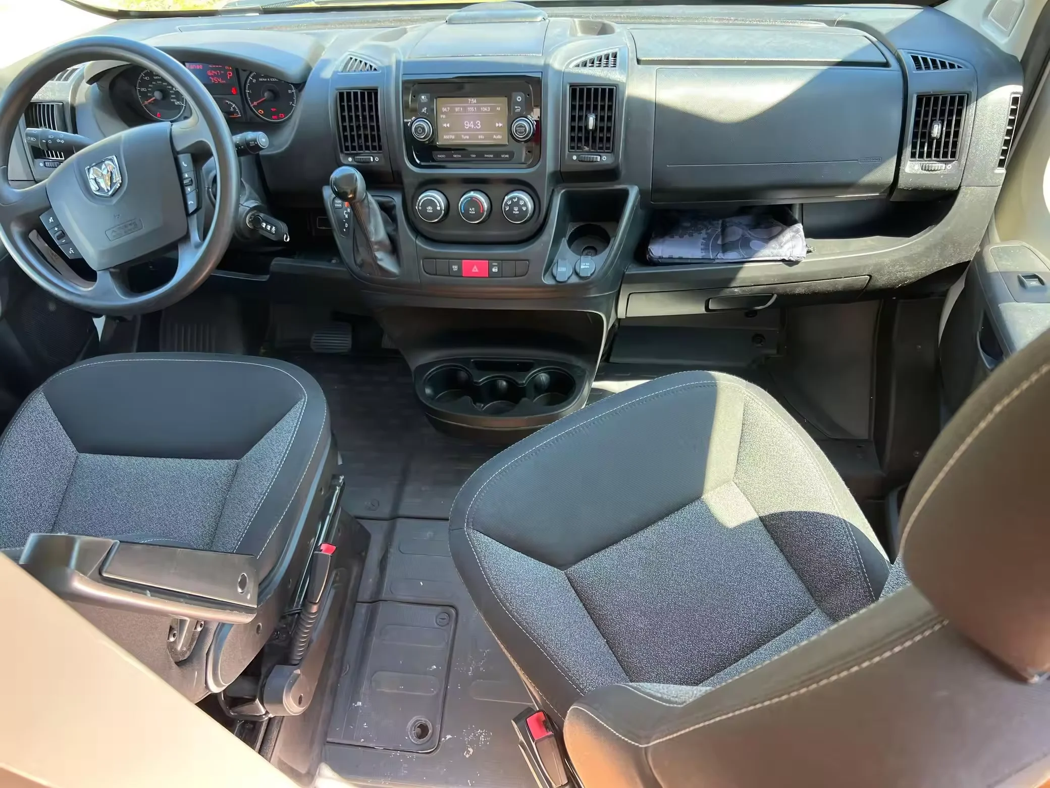 Used Quality 2021 Ram ProMaster 2500 3.6-Liter V6 Camper Conversion Roof-Mounted Solar Panels Used Cars For Sale