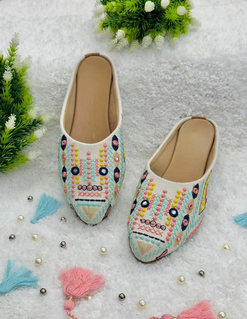 Ethnicrang All over Stones Fancy Khussa New Design Wholesale Foot Wear Khussa Shoes Punjabi Jutti For Women from India