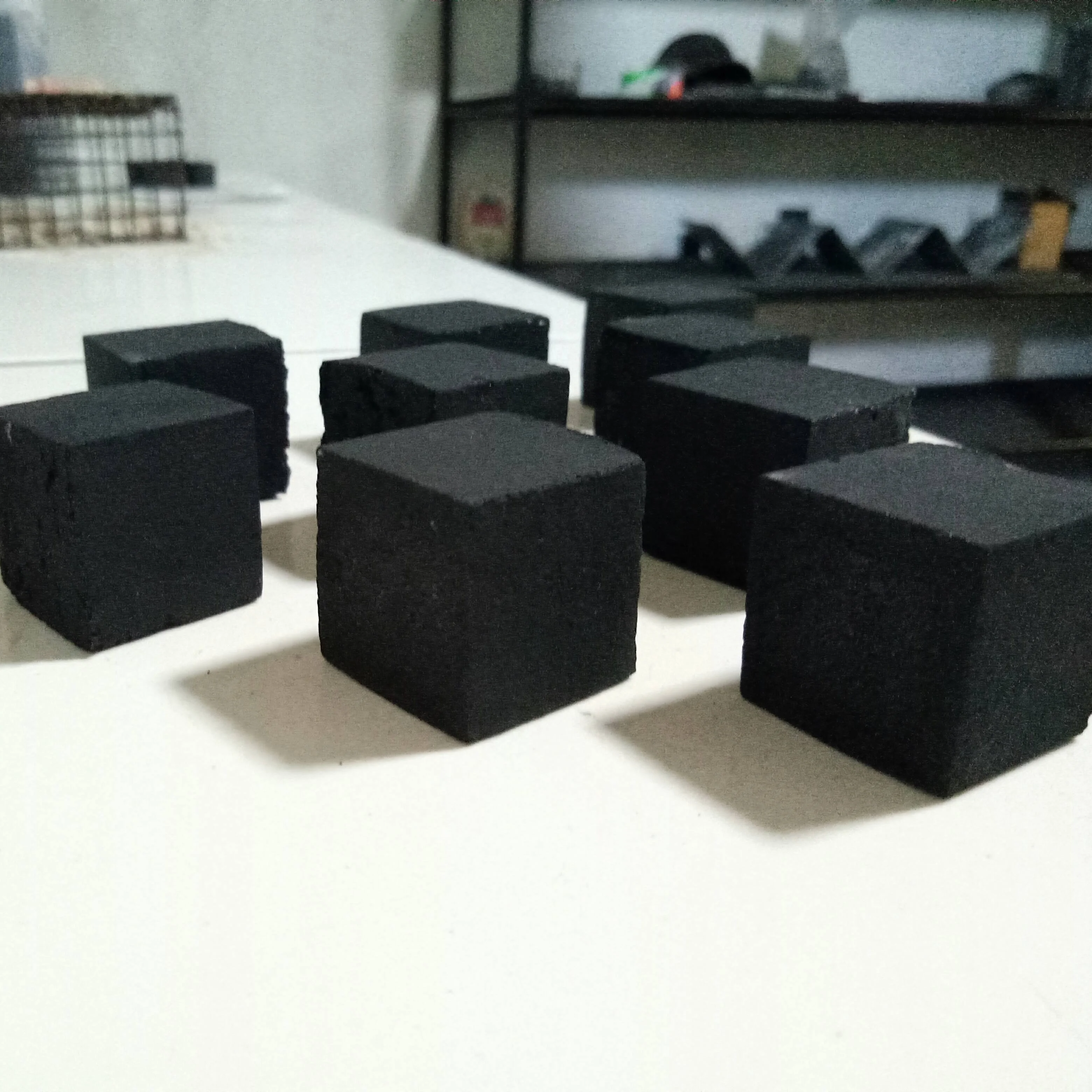 CUBE BRIQUETTE Coconut Shell Charcoal / Natural Coconut Shell Coal Briquette