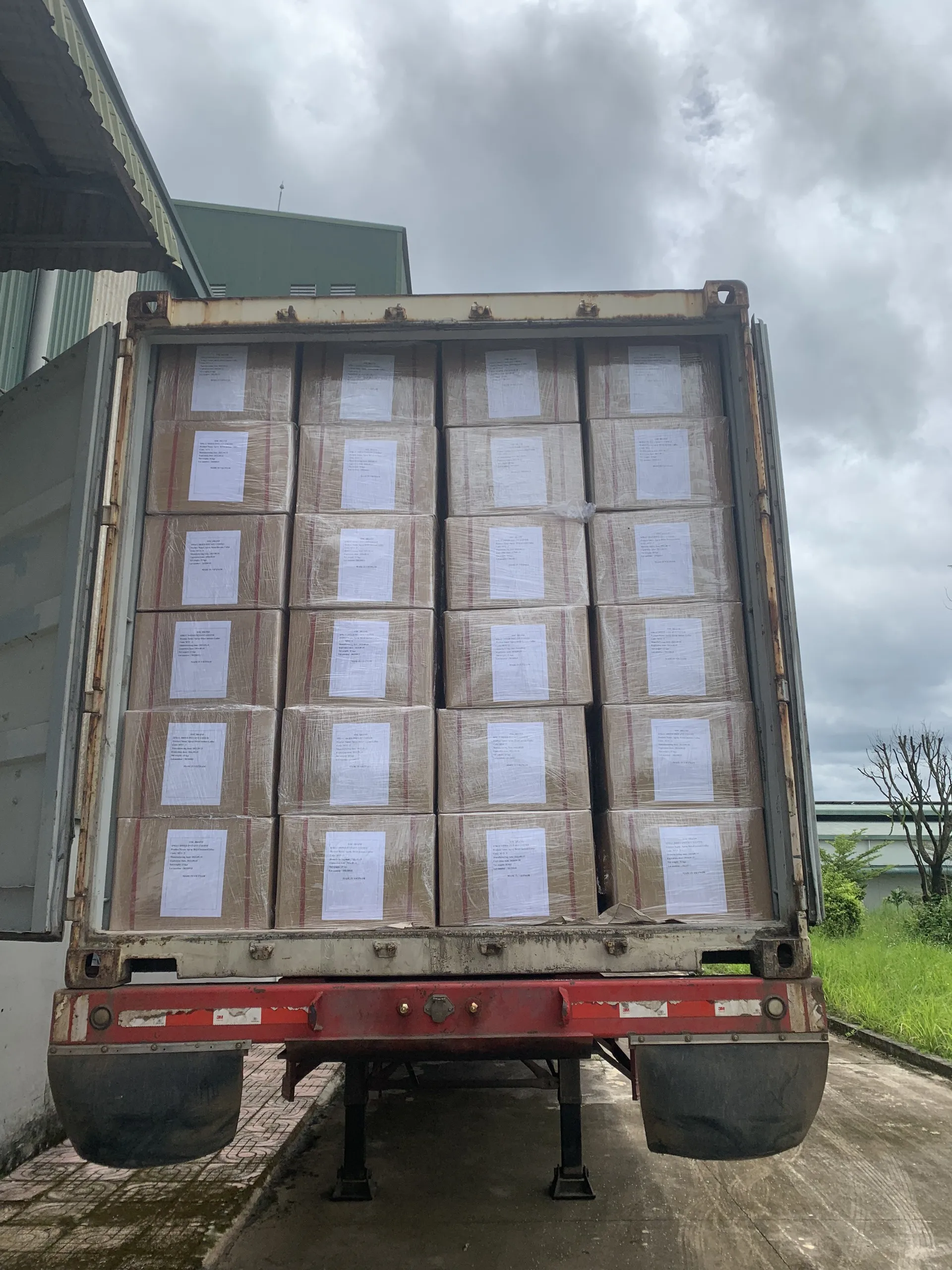 Private Label Spray Dried Coffee Instant Coffee Factory Price Wholesale From Vietnam Packing in Bag/Box Allowed