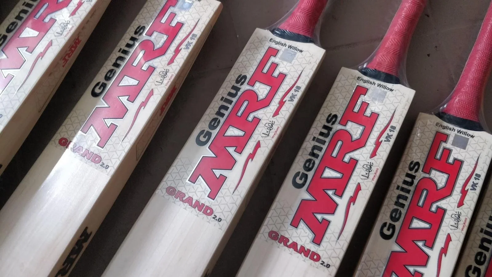 MRF ENGLISH WILLOW CRICKET BAT