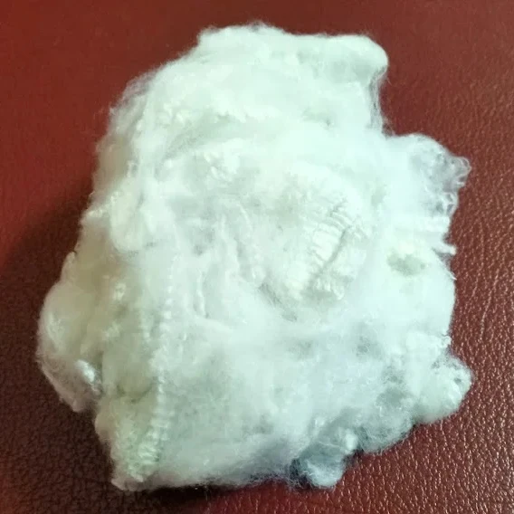 Recycled Polyester Staple Fiber 2.5D SD White Solid Dry A Grade of Vikohasan Supplier and GRS fibre for spinning yarn