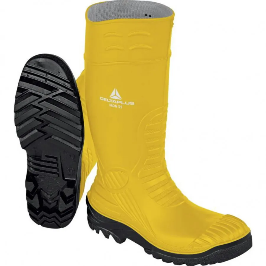Building Construction Rubber Safety Boots Wholesale Logo Size As Per Customer Demands