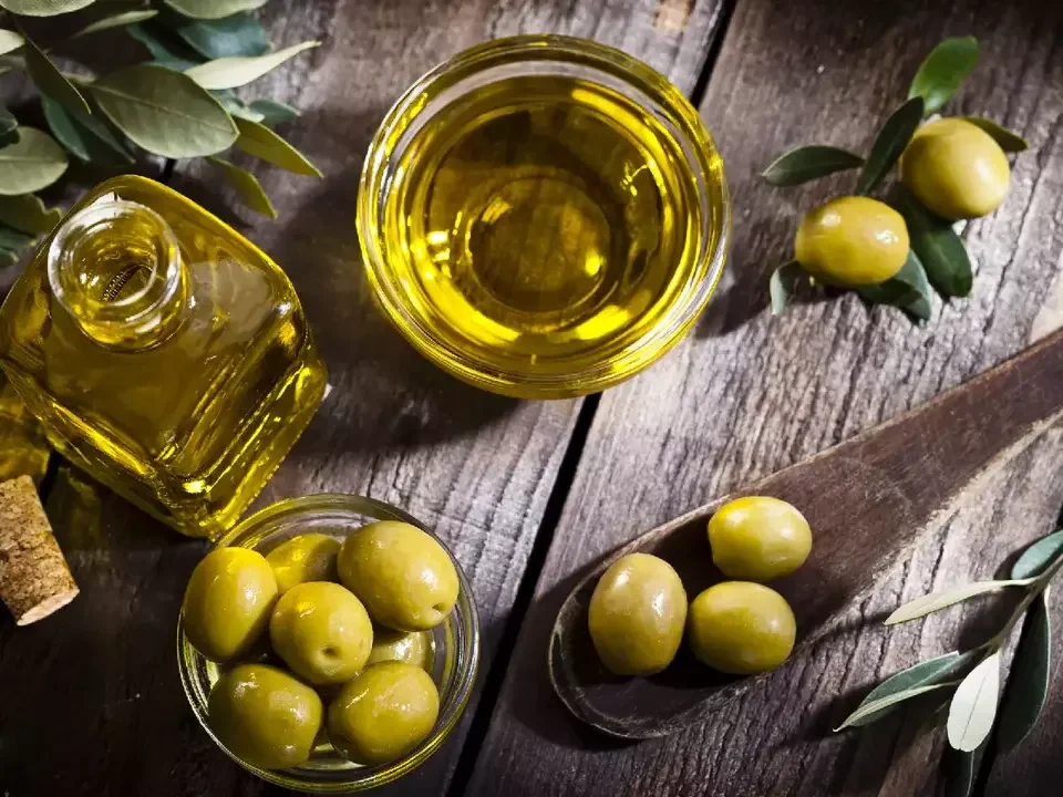 Bulk olive oil sample available pure virgin wholesale olive oil for sale