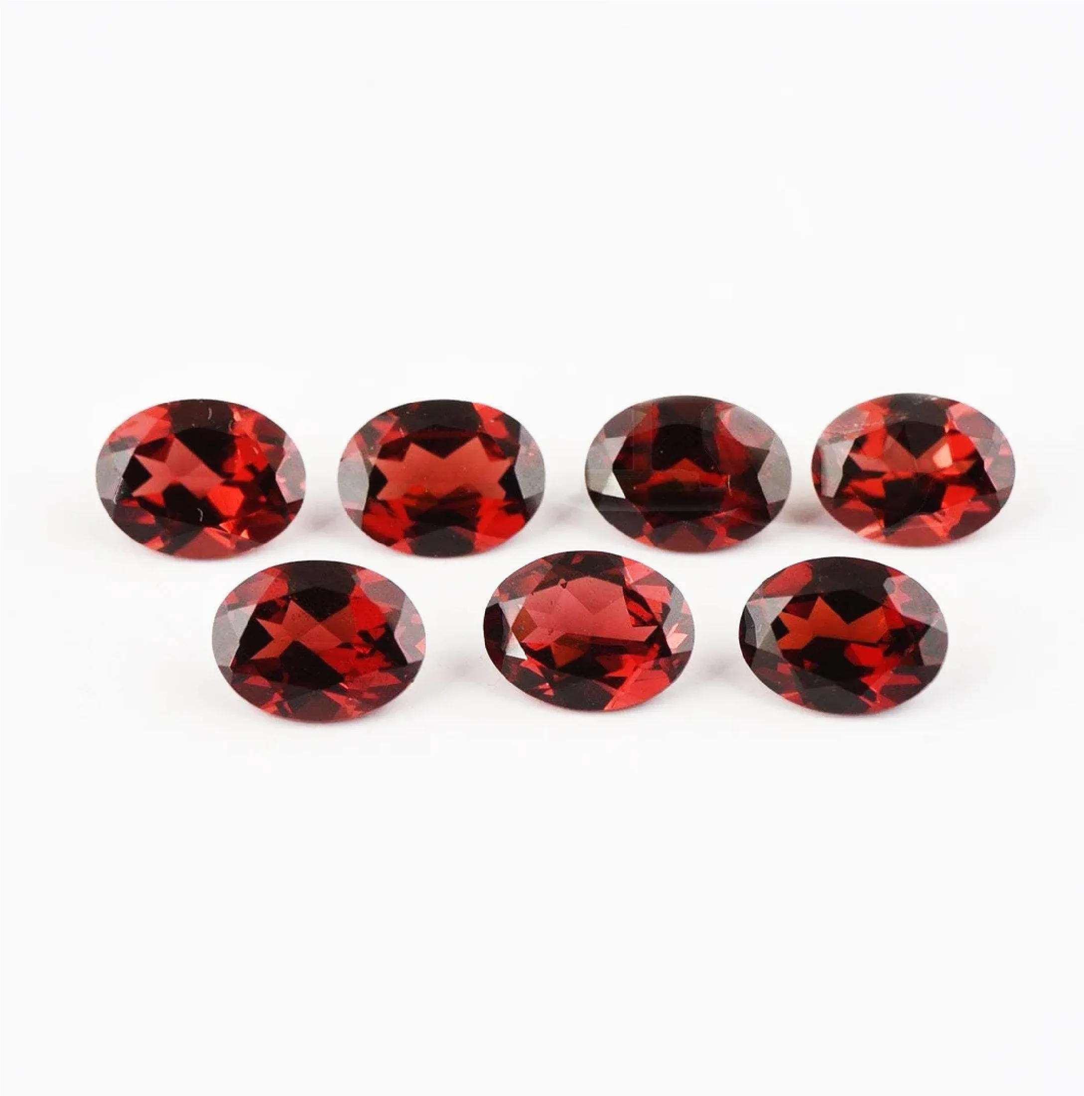 High Quality Red Mozambique Garrnet Cut Shape Size Oval Round Pear Faceted Garnet Gems loose Stone