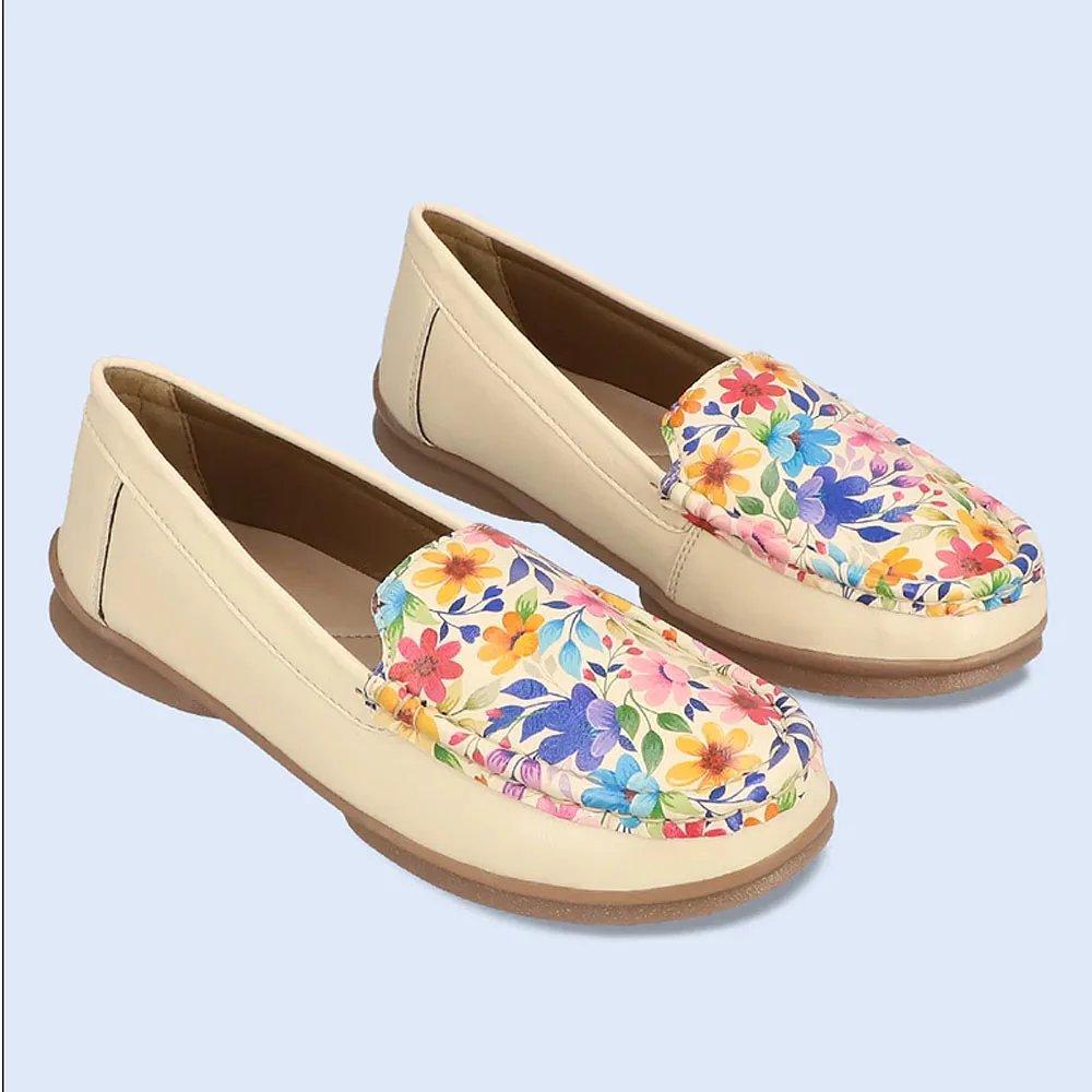 2024 High Quality Comfortable Casual Outdoor Wear Loafer Shoes for Women Printed PU Synthetic Leather round Toe Soft TPR Outsole