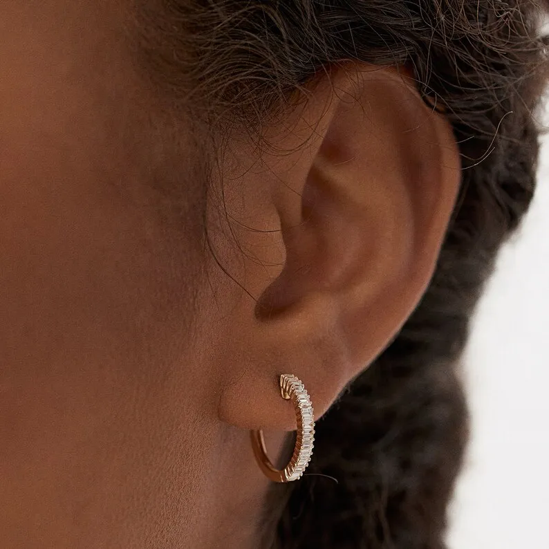 14k Diamond Huggies Gold Baguette Hoop Earrings Dainty Minimal Diamond jewelry Factory Supply High Quality Hoop Earrings