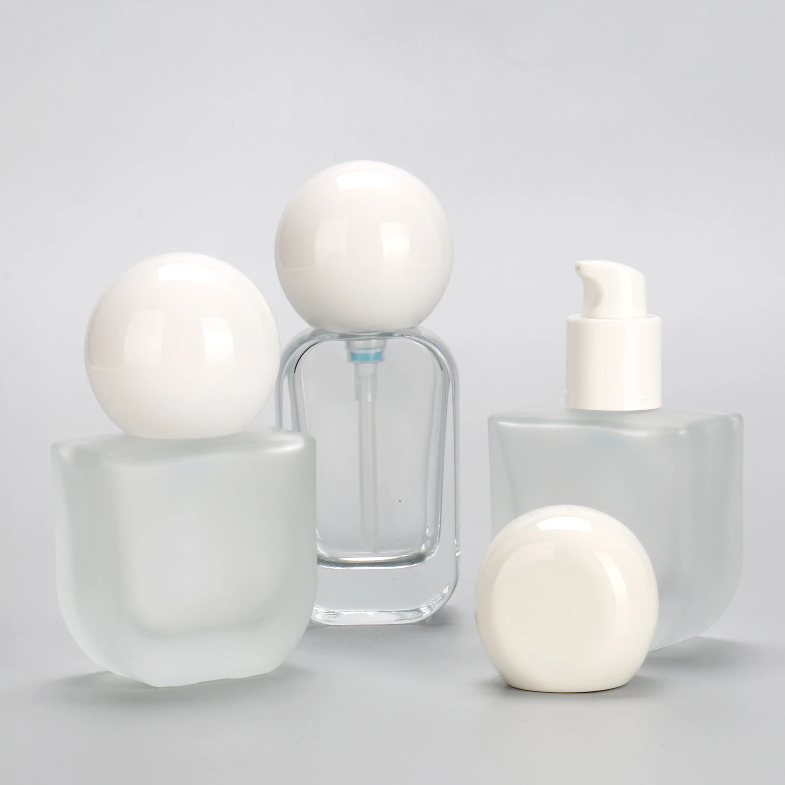 Press Spray Essential Oil Foundation Cosmetics Packaging Thick Bottom Frosted Glass Lotion Pump Bottle With Ball Cap