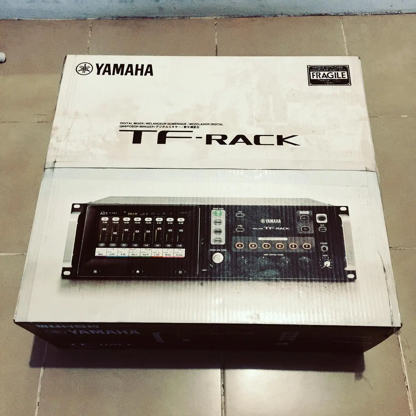 Новый оригинальный цифровой миксер TF Rackmount