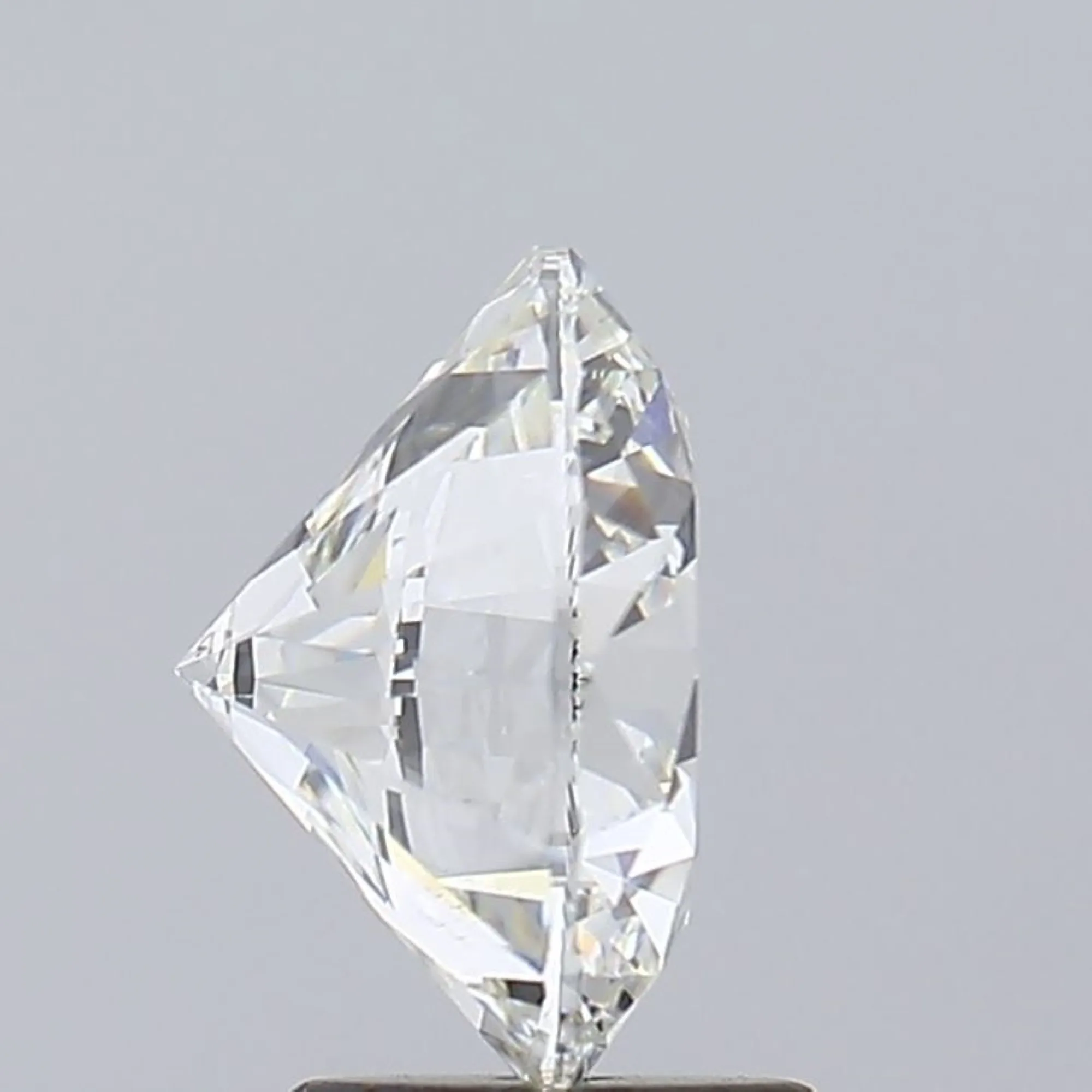 3.47ct Round Brilliant Cut Lab-grown Diamond  IGI Certified  G Color  VS1 Clarity  Lab-Stone