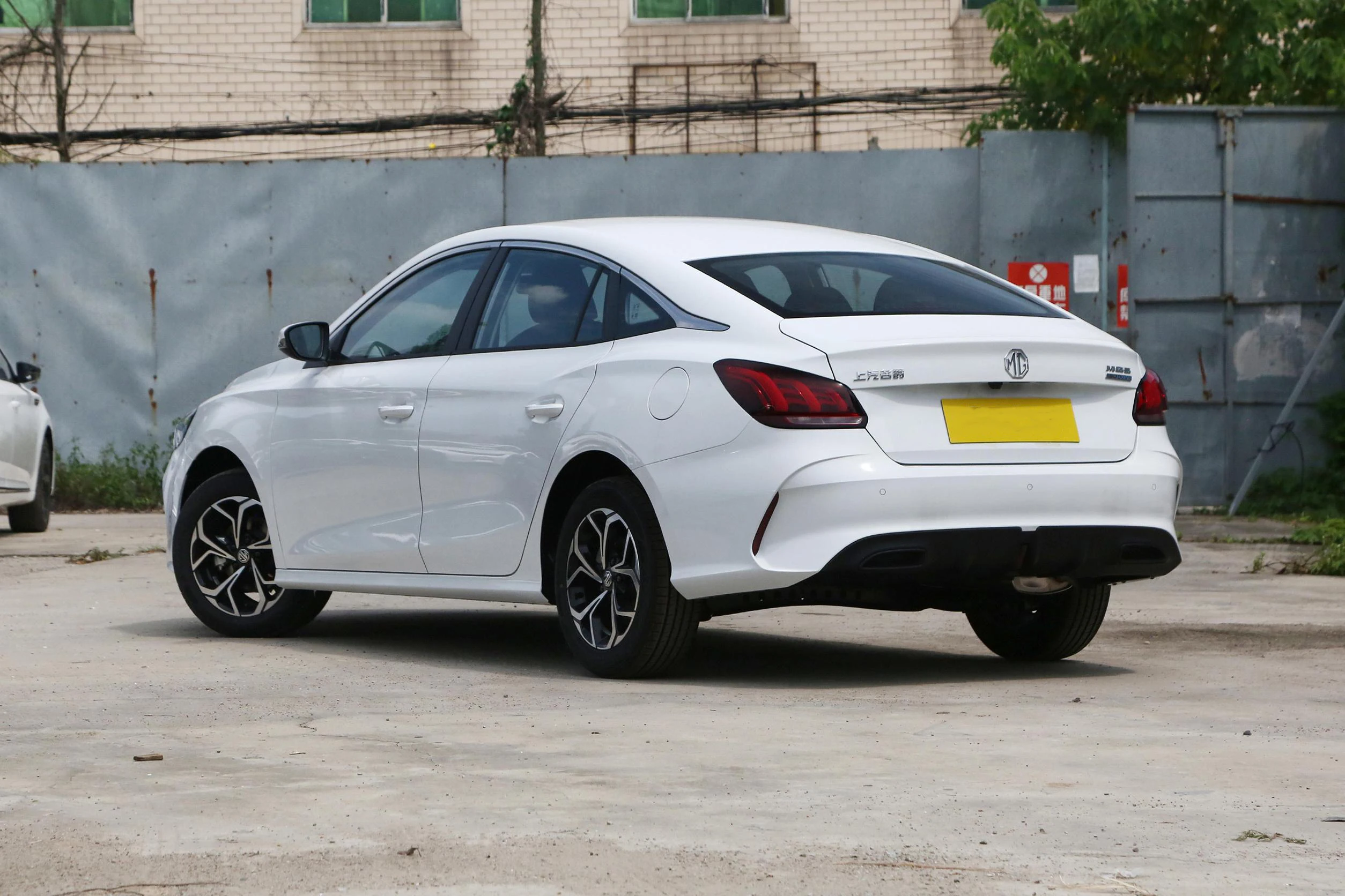 Wholesale Best selling mg 5 2024 5 door 5 seats Left Hand Drive new cars Gasoline Car mg 5 car