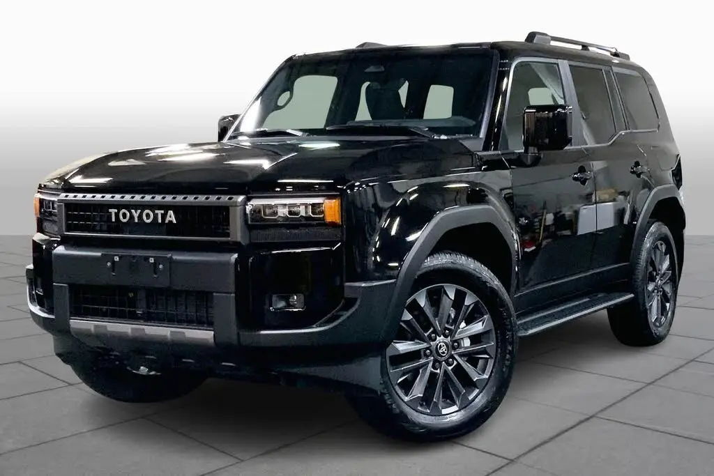 CLEAN USED 2024 Toyota L a n d C R U I s E 4WD