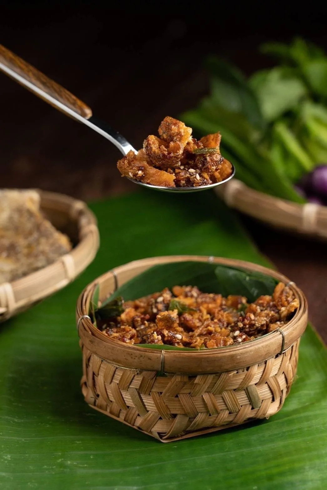 Хрустящие рыбы тыквы премиум-класса с тайским красным карри, Чили пастой, закуска от Sa Nay Rot Thai