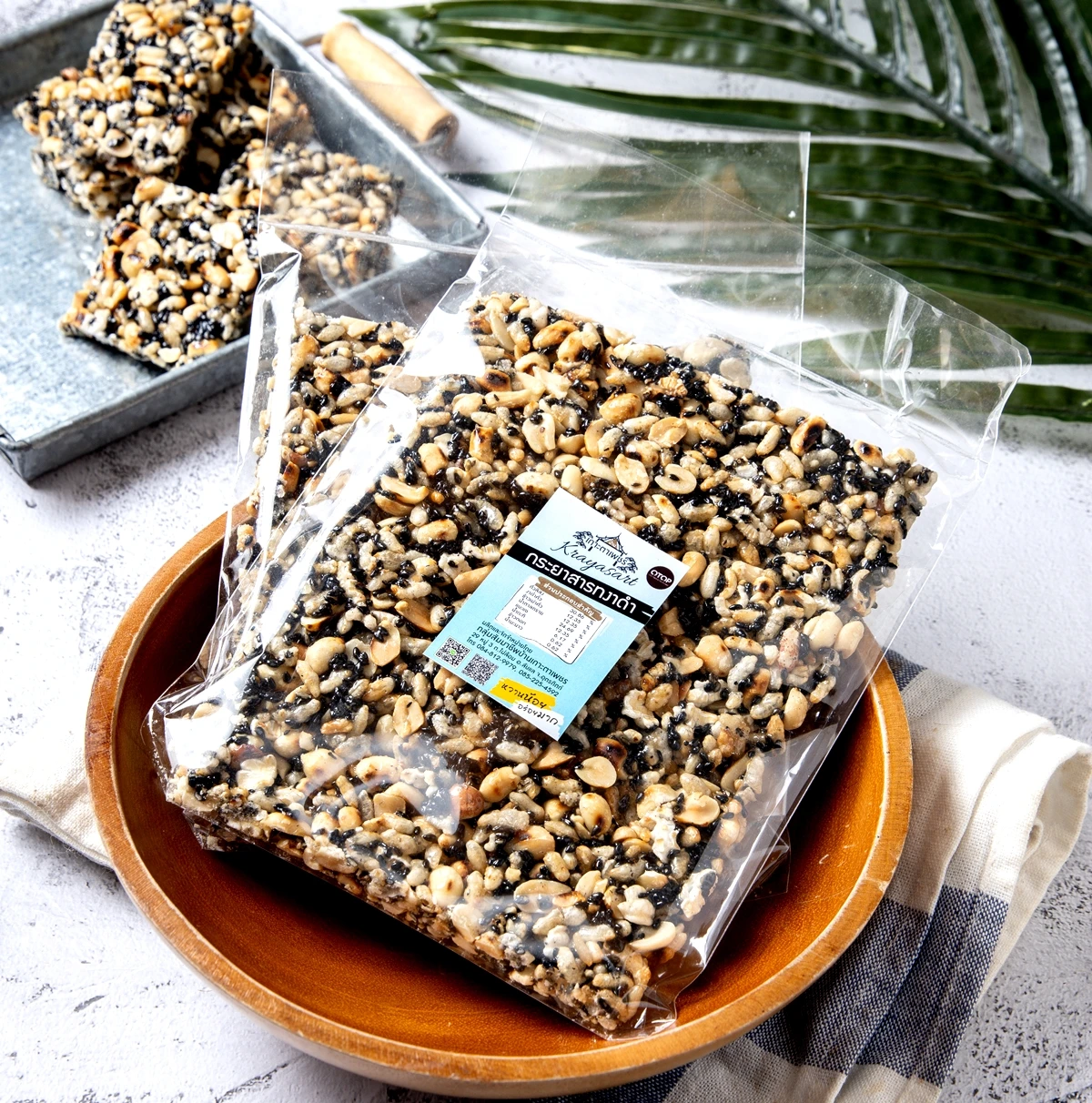 Krayasart Black Sesame puffed rice 150g Thailand Traditional Grain Snacks Sweet Crunchy Feature Premium Quality for Export