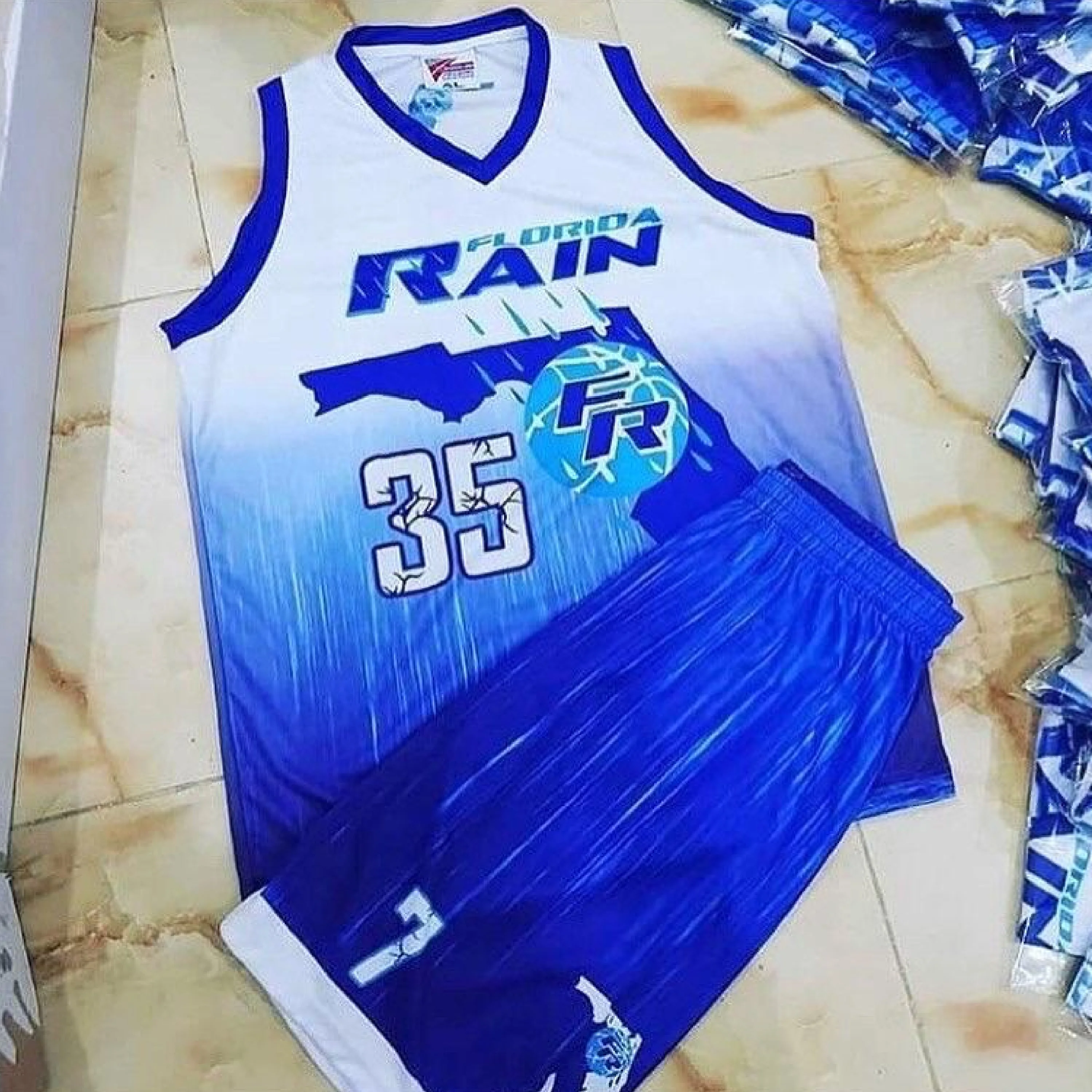 Custom Sublimated basket ball shorts jersey High Quality Your Own Team Basketball Uniform Set