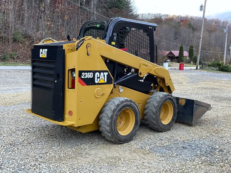 Used CAT 236D Skid Steer With Front Loader