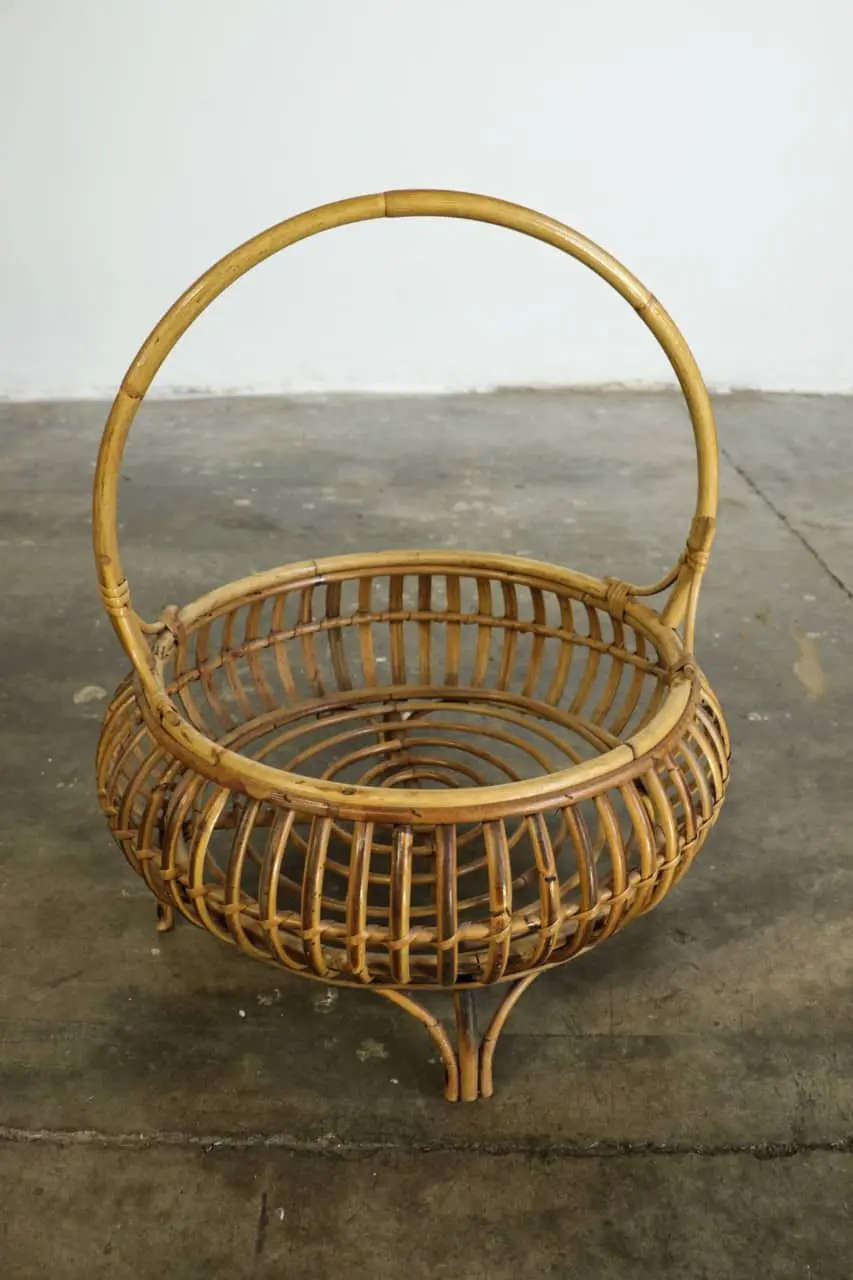 Round Rattan Fruit and Vegetable Basket in Large Size with Stylish Design Perfect for Home Food Storage in the Kitchen