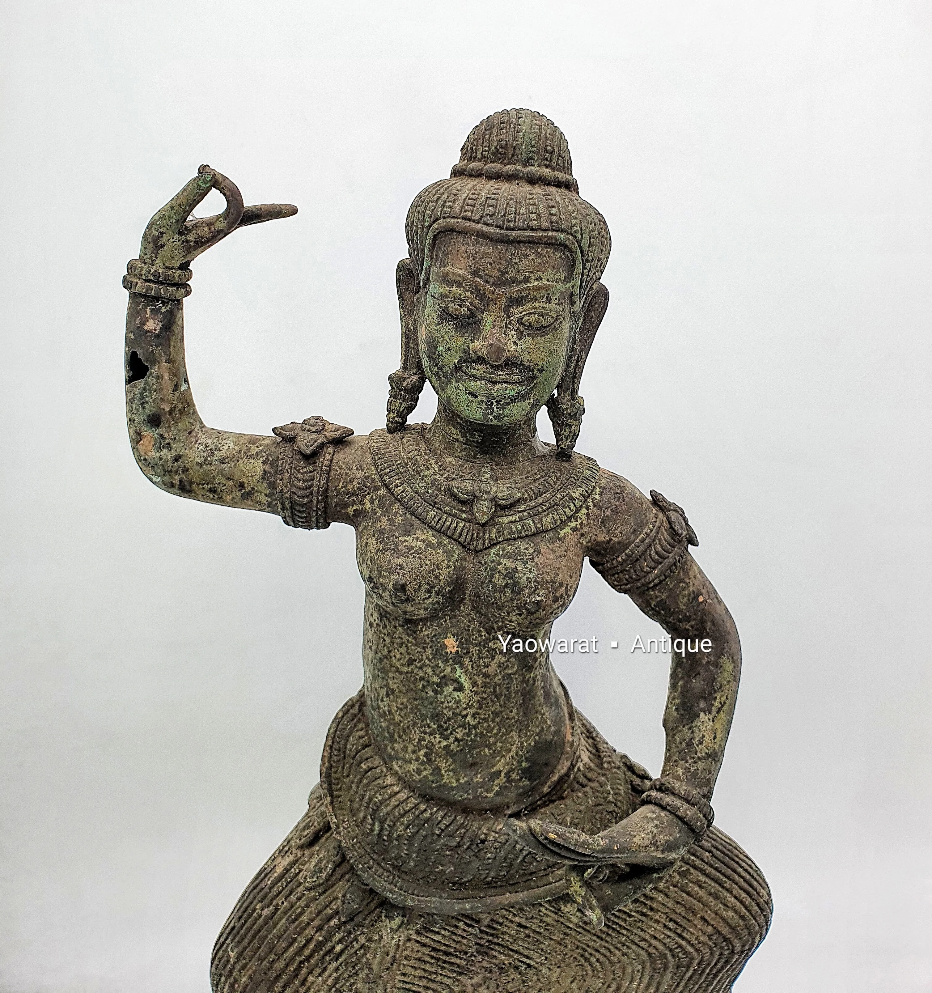 Antique Bronze Female Goddess Statue In The Dance For Decorated and Collectibles Home Decorative