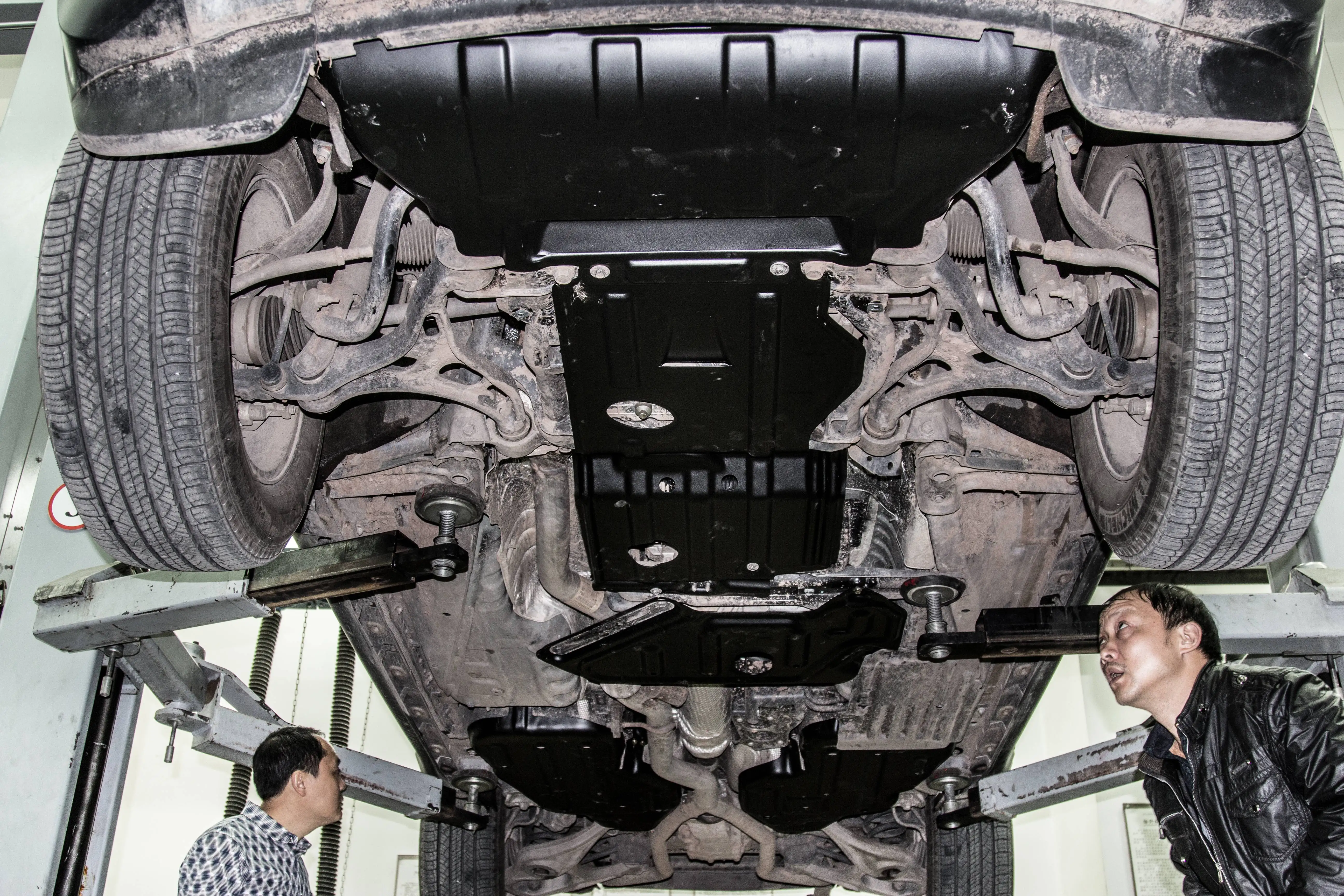 Factory direct sale Jeep Grand Cherokee Skid Plate Engine Guard plate Transmission underbody Protection Armour