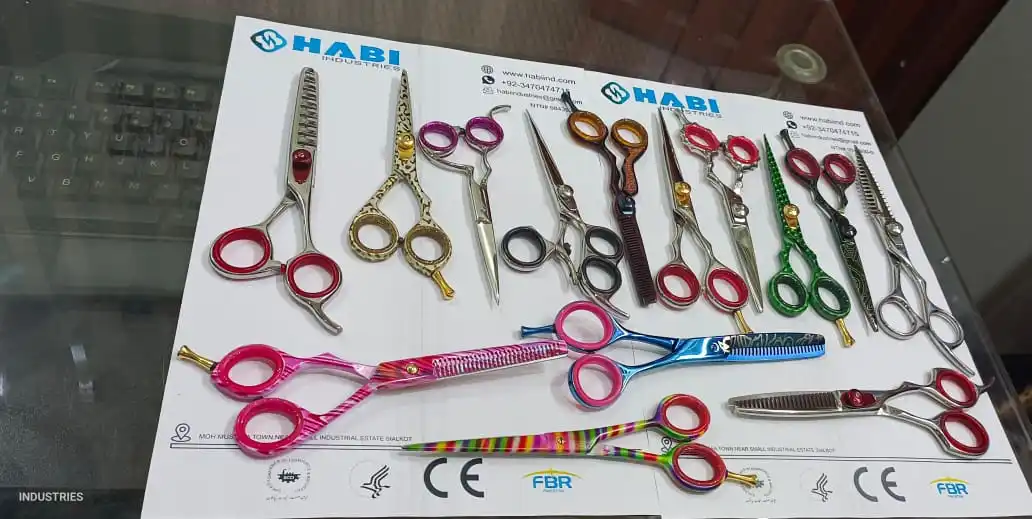 Набор парикмахерских ножниц