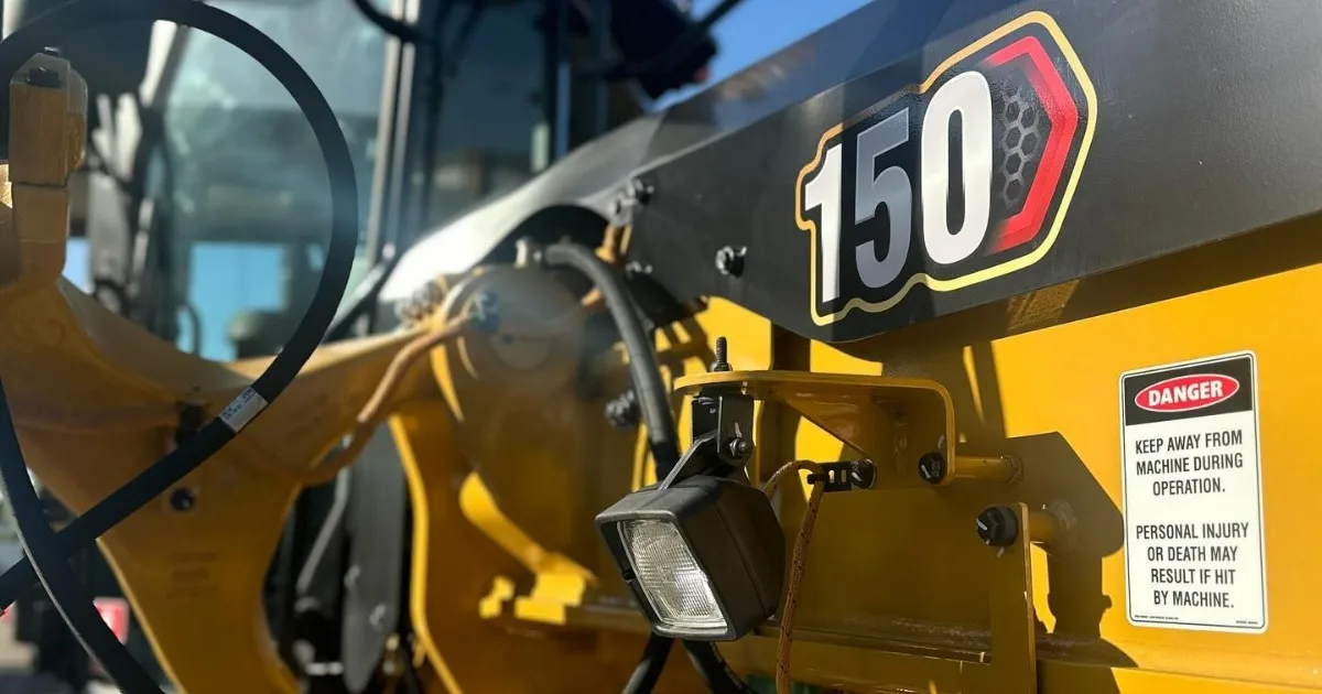 Подержанный кошачий автогрейдер 150 б/у гусеница 140