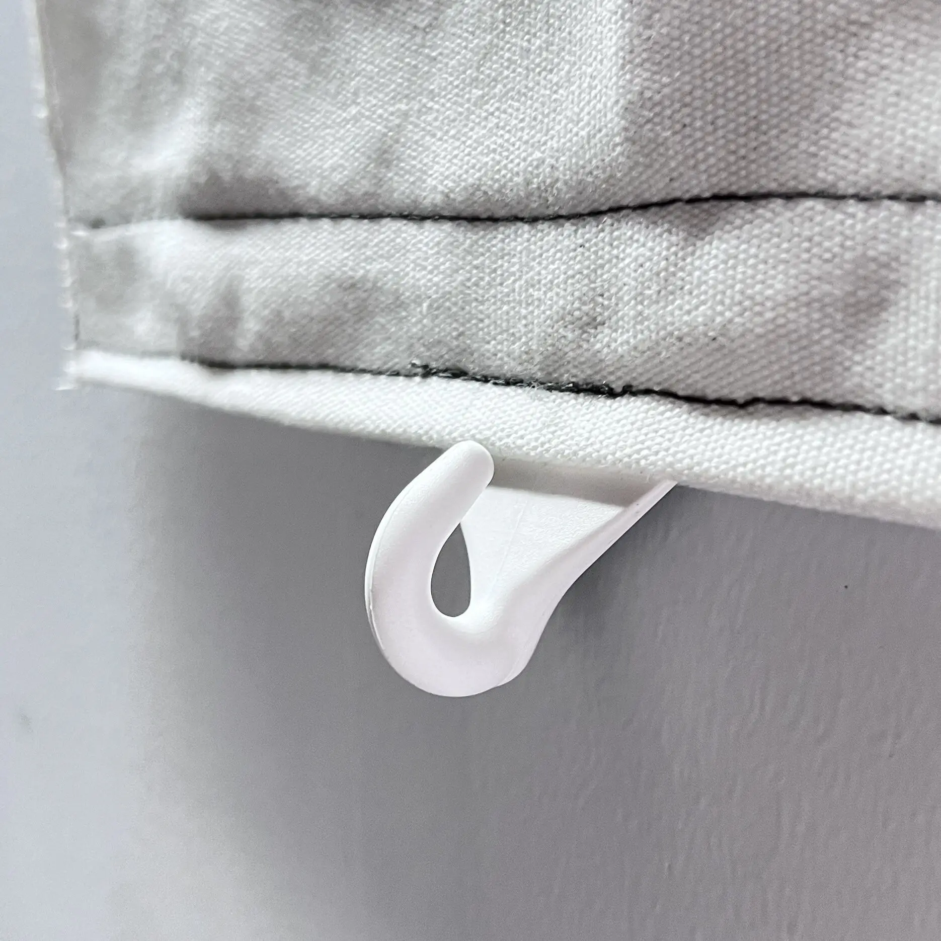 SNOWL New trend cover hooks sew-On White/Black plastic fasteners for boat