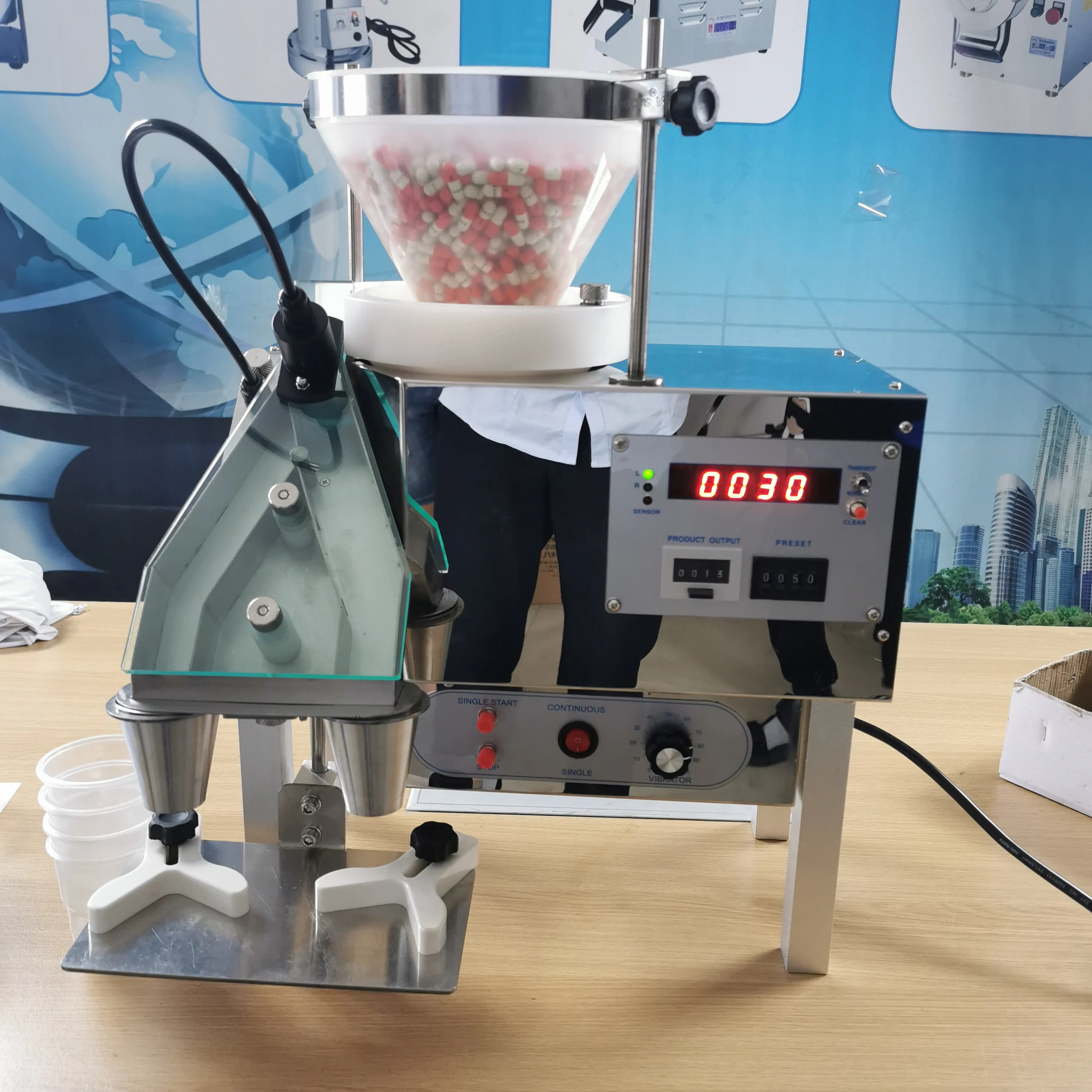 Desktop tablet counter machine pharmaceutical small tablet capsule pill counter soft gel counting machine price