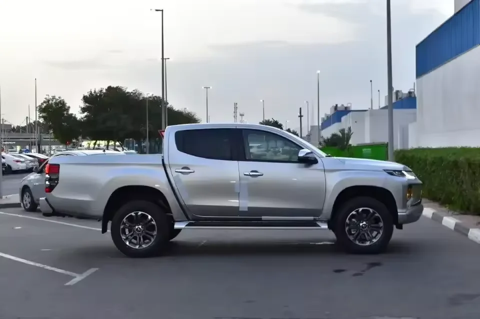 Используемая модель 2022 MITSUBISHI L200 SPORTERO двойная Кабина Пикап 2 4 л дизельный 4WD автоматический