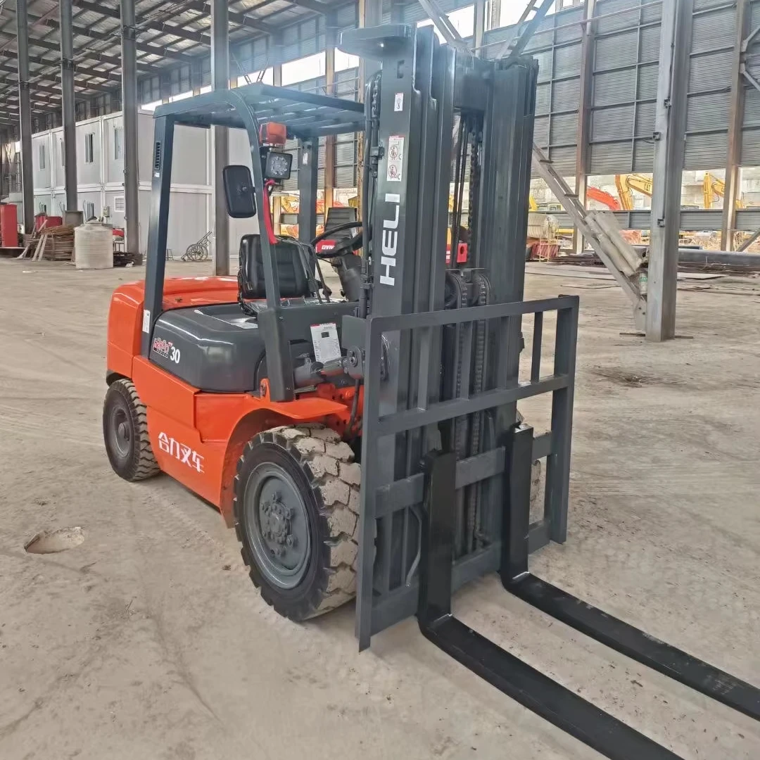 Made in china Heli forklift  CPCD30 Low price  Easy to operate 3 ton  Heli diesel forklift truck  powerful engine