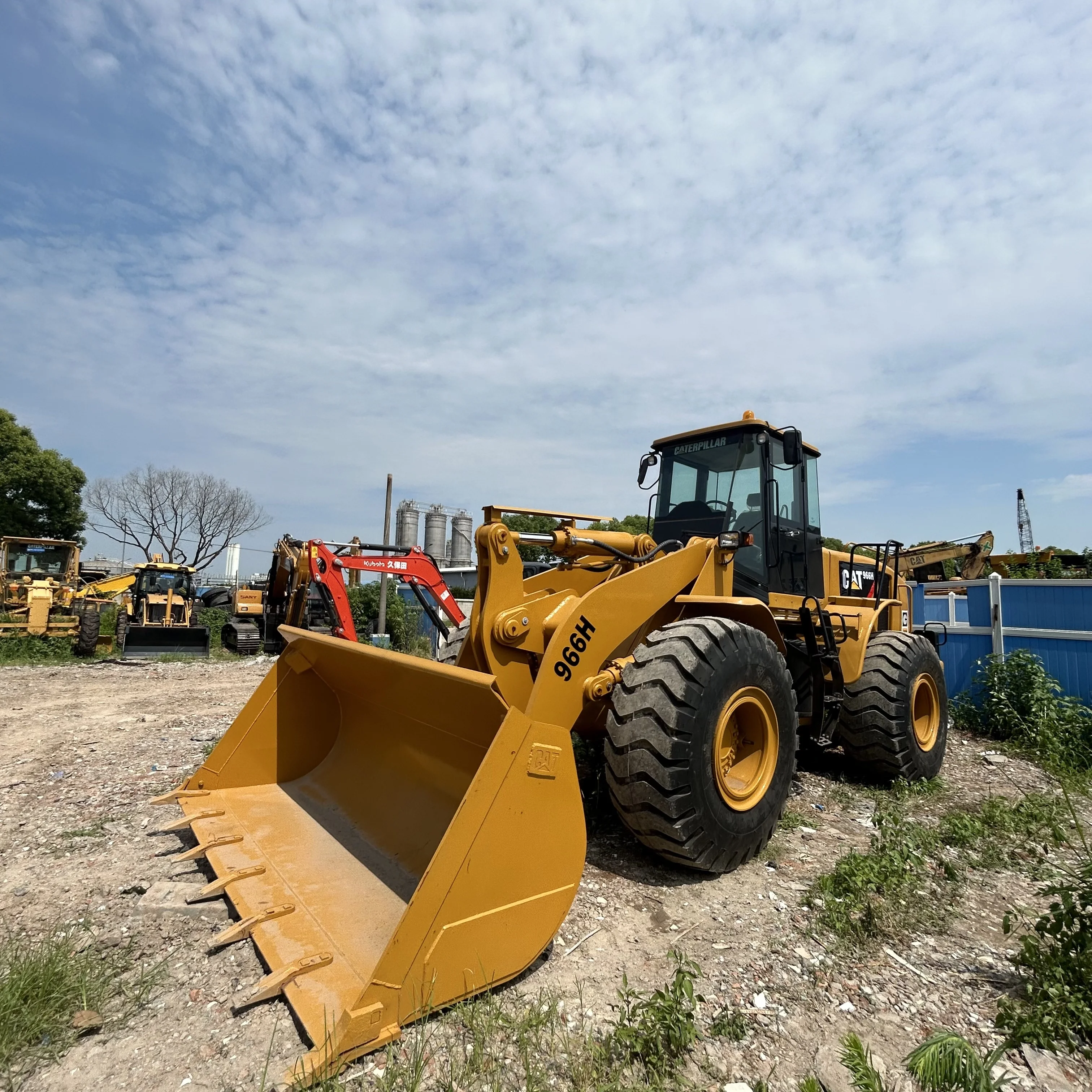 CAT 966h Подержанный погрузчик колесный по низкой цене в Шанхае Китай
