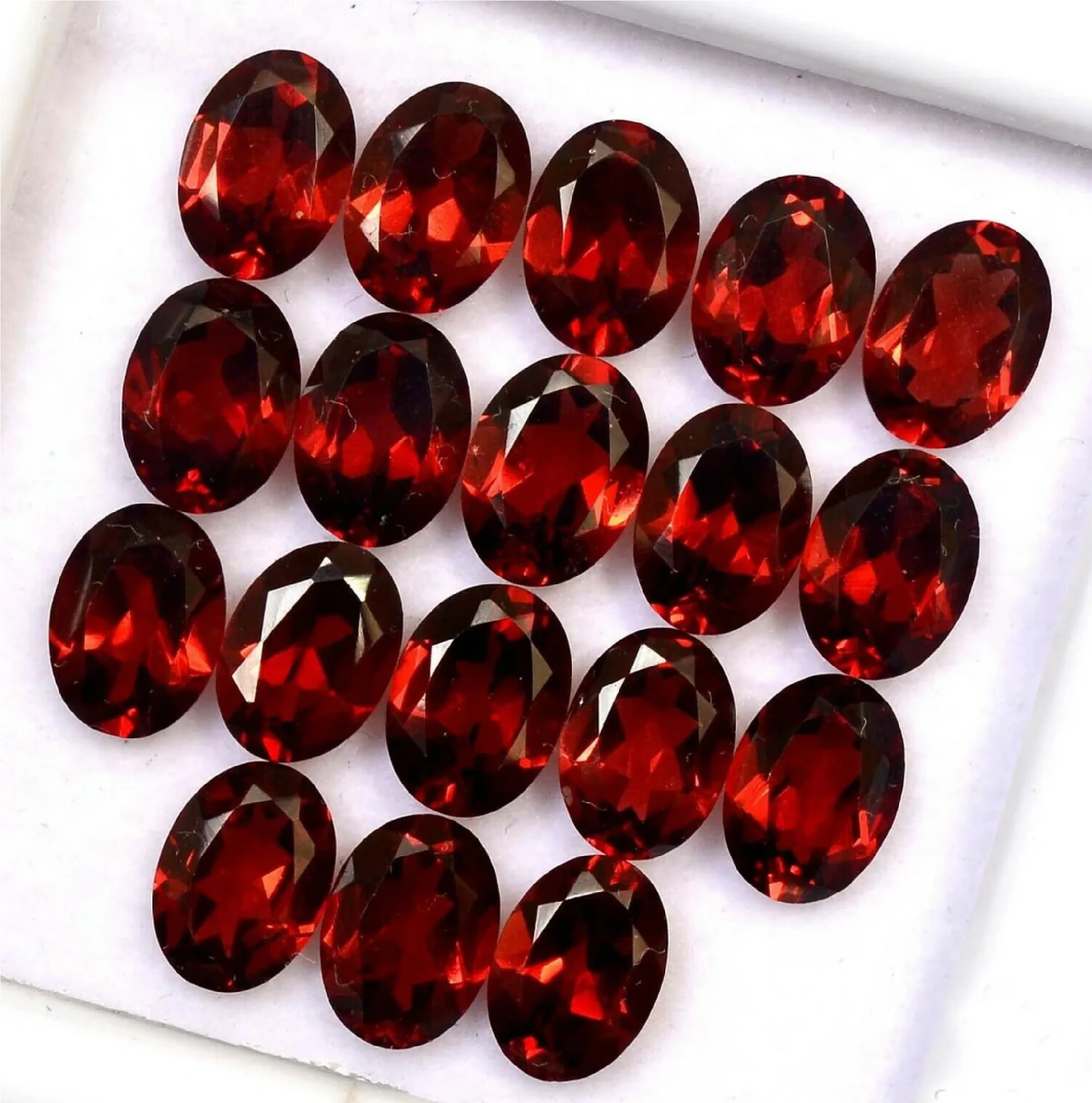 High Quality Red Mozambique Garrnet Cut Shape Size Oval Round Pear Faceted Garnet Gems loose Stone