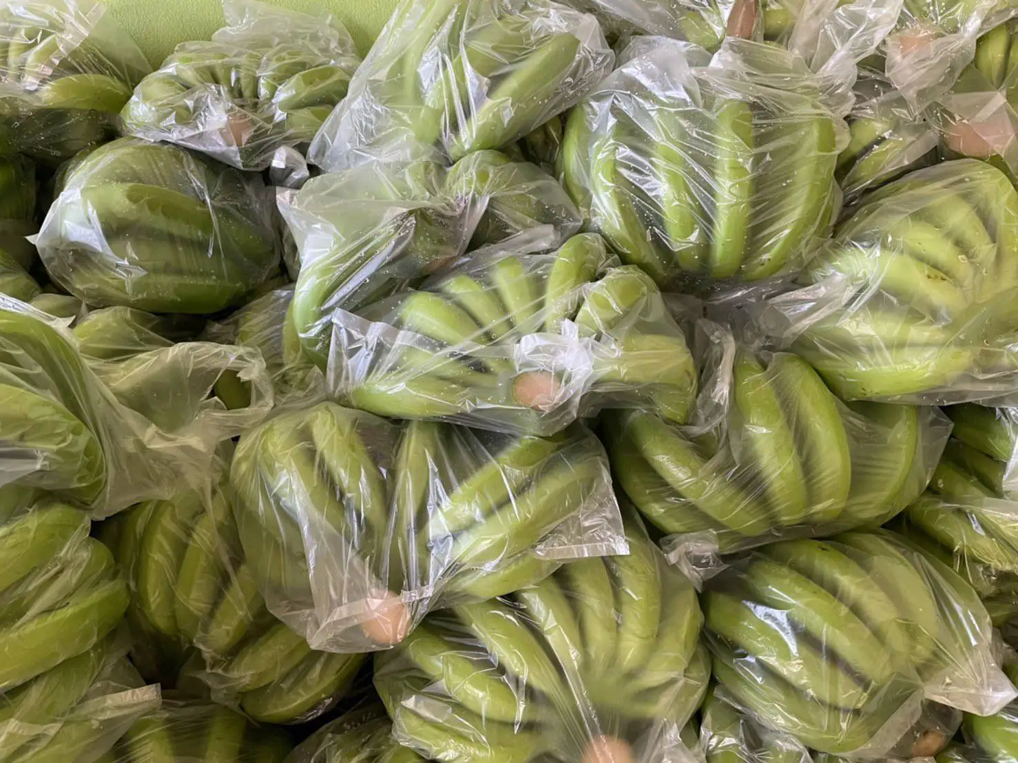 High Quality Tasty Sweet Bananas Delicious Banana Premium Type Natural 100 % Fresh From Thailand Farm