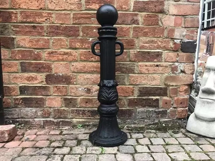 Customize Street Roadside Safety Cast Iron Parking Post Fixed Traffic Barrier Bollard