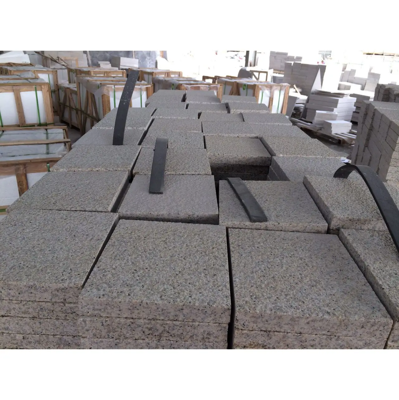 Rusty Yellow Granite G682 G350 Bush Hammered Tiles Paving Stone Wall cladding